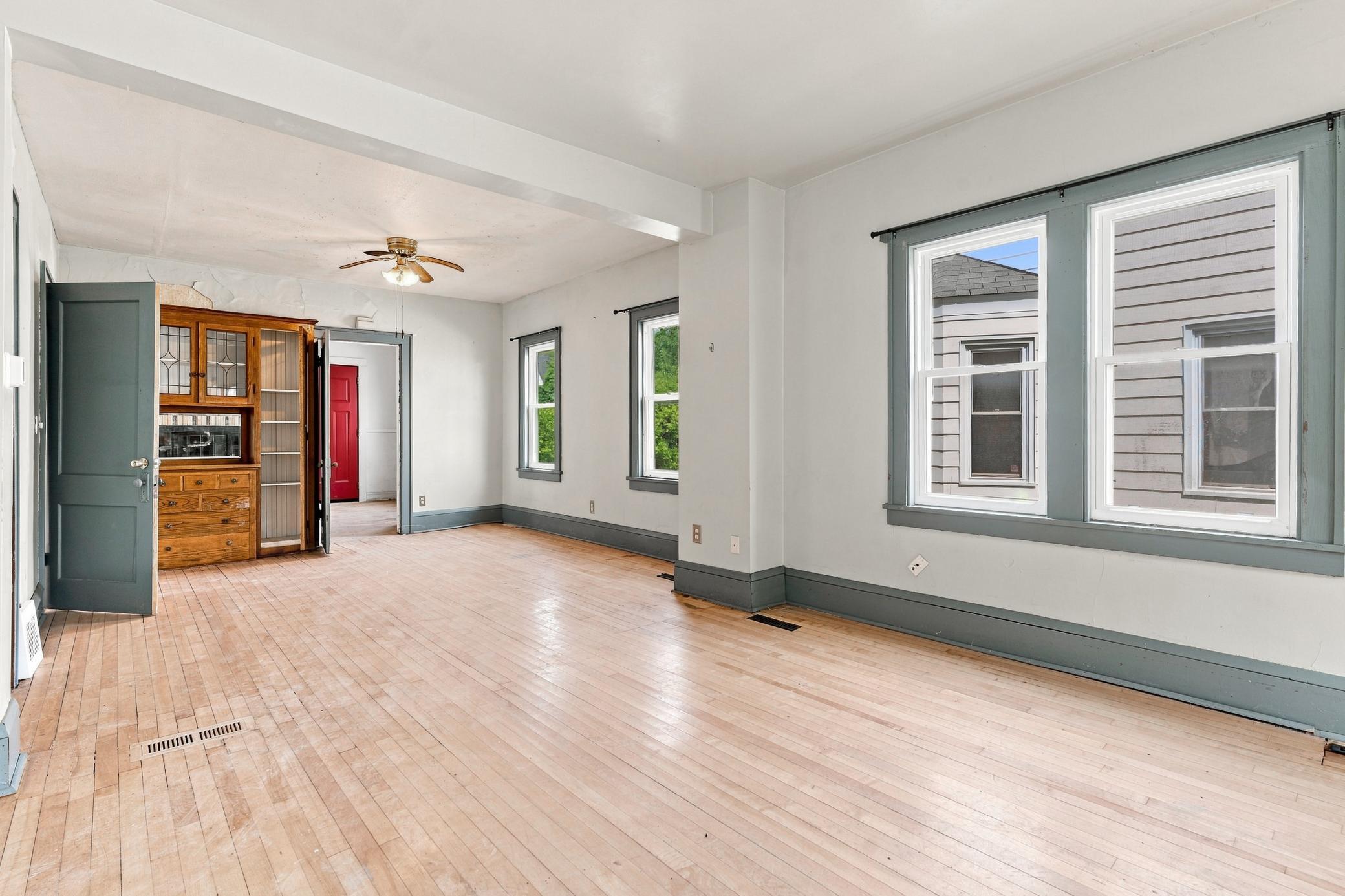 View of Residential Income at 1716 University Avenue, Minneapolis MN 55413, Minneapolis (5 of 41) - Mike Wilen | Minnesota Team Real Estate