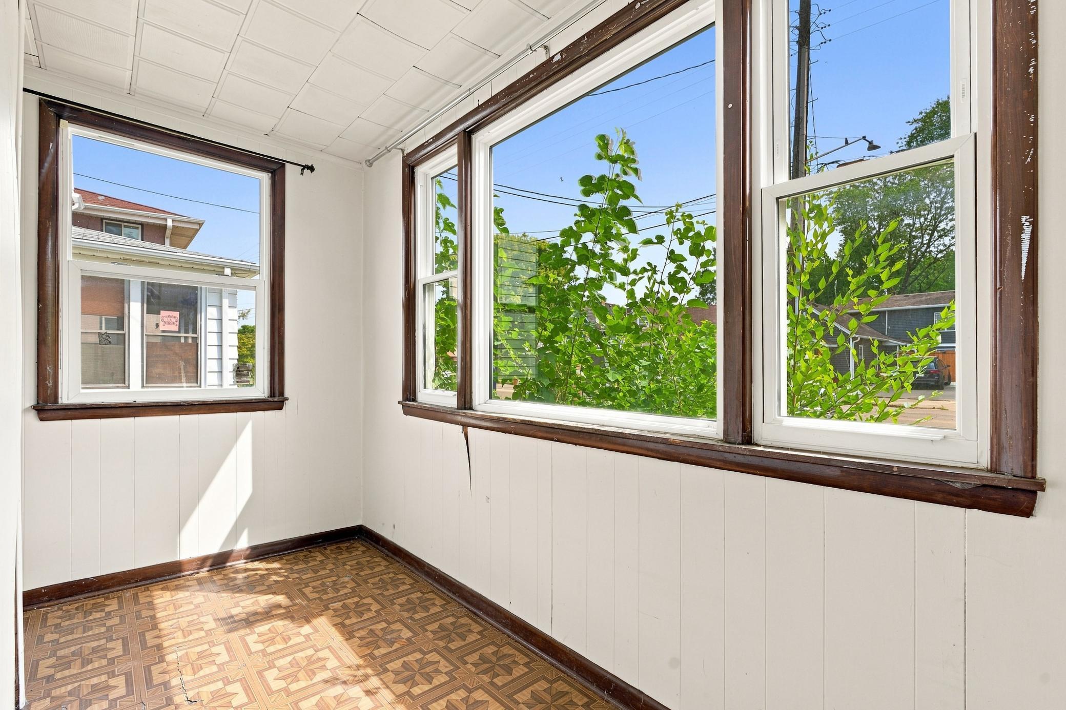 View of Residential Income at 1716 University Avenue, Minneapolis MN 55413, Minneapolis (2 of 41) - Mike Wilen | Minnesota Team Real Estate