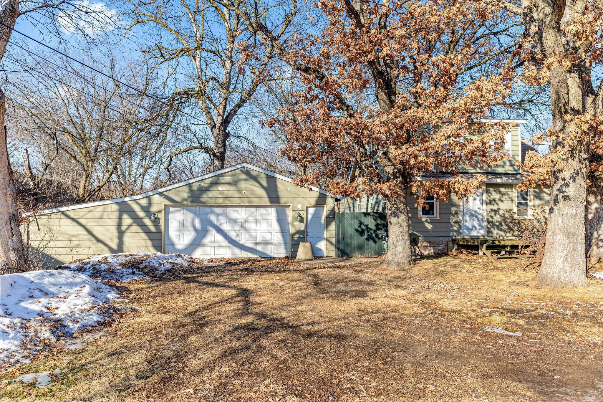 View of Commercial Sale at 1709/1695 Mcknight Road, Maplewood MN 55109, Maplewood (15 of 17) - Mike Wilen | Minnesota Team Real Estate