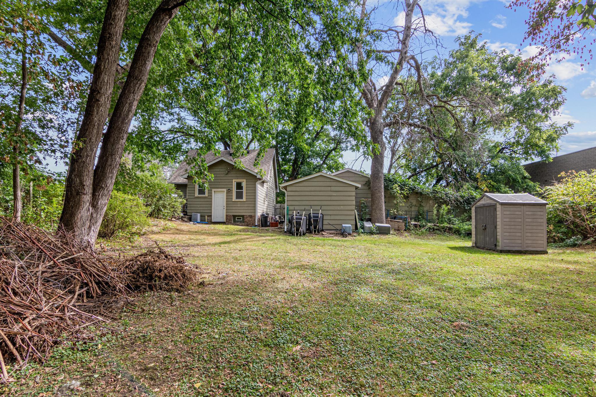 View of Commercial Sale at 1709/1695 Mcknight Road, Maplewood MN 55109, Maplewood (21 of 31) - Mike Wilen | Minnesota Team Real Estate