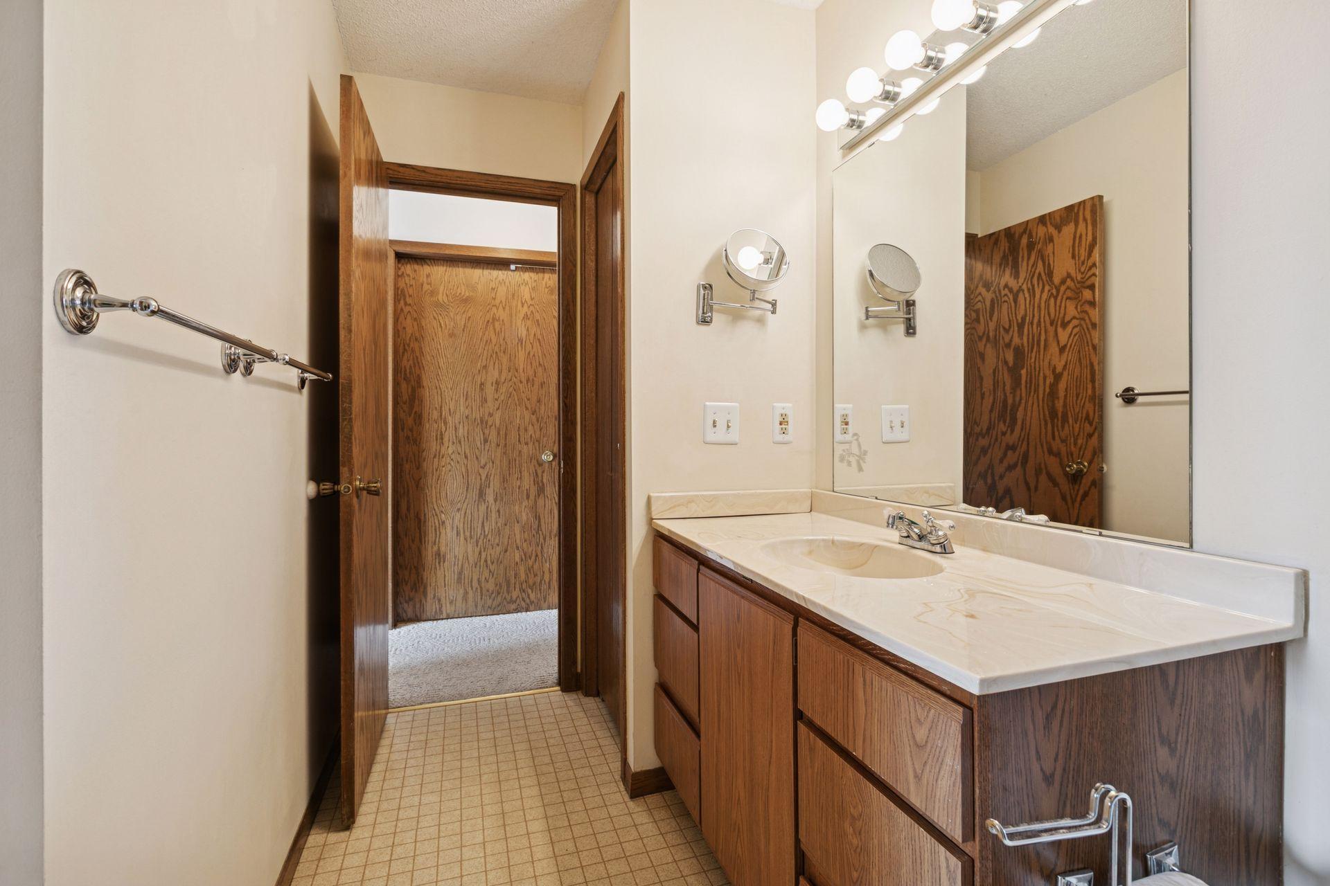 View of Residential at 2406 County Road D #4, Roseville MN 55112, Roseville (12 of 19) - Mike Wilen | Minnesota Team Real Estate
