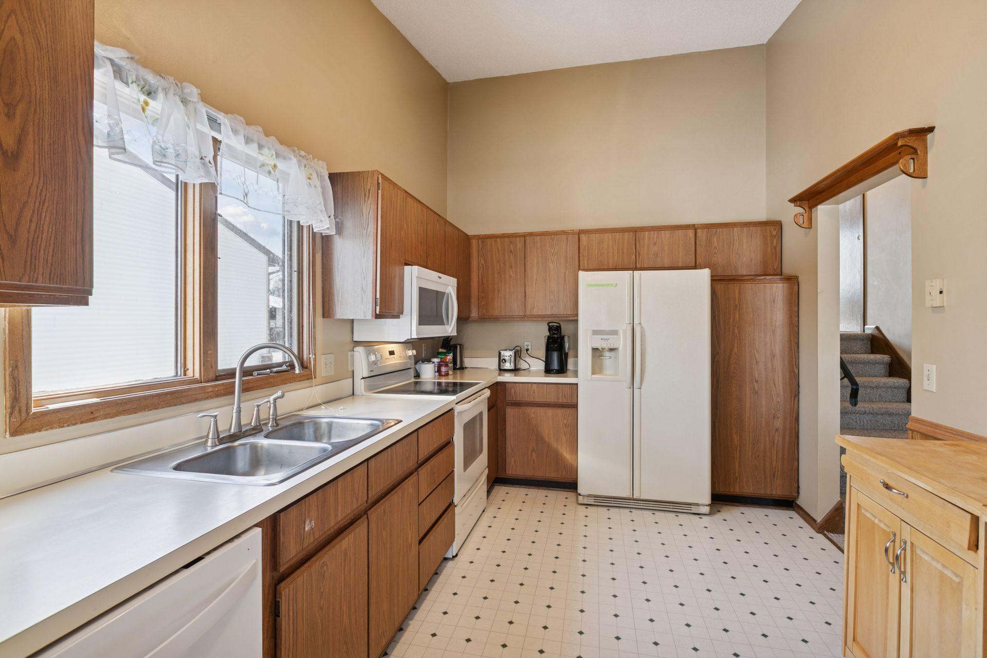 View of Residential at 2406 County Road D #4, Roseville MN 55112, Roseville (8 of 19) - Mike Wilen | Minnesota Team Real Estate