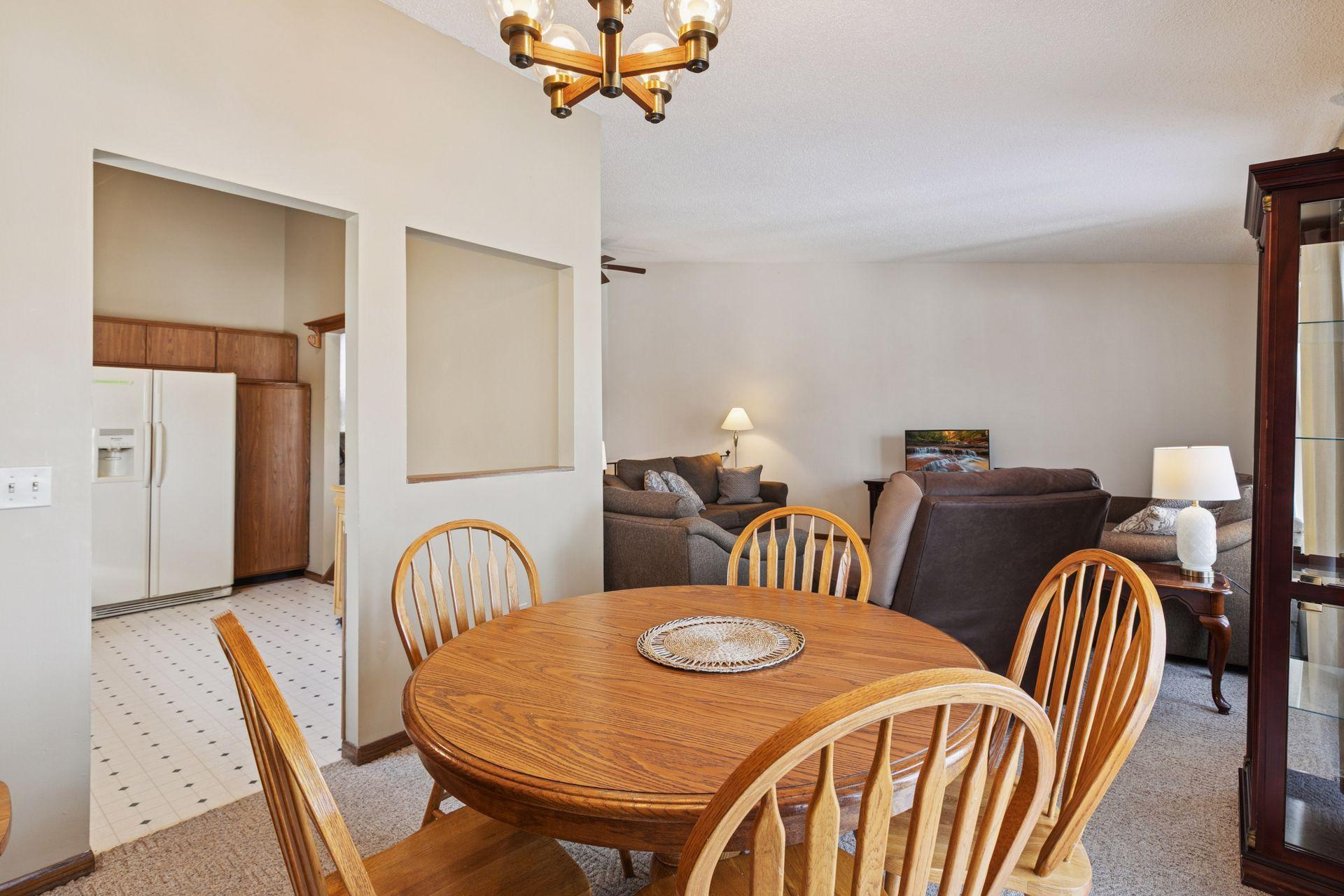 View of Residential at 2406 County Road D #4, Roseville MN 55112, Roseville (7 of 19) - Mike Wilen | Minnesota Team Real Estate