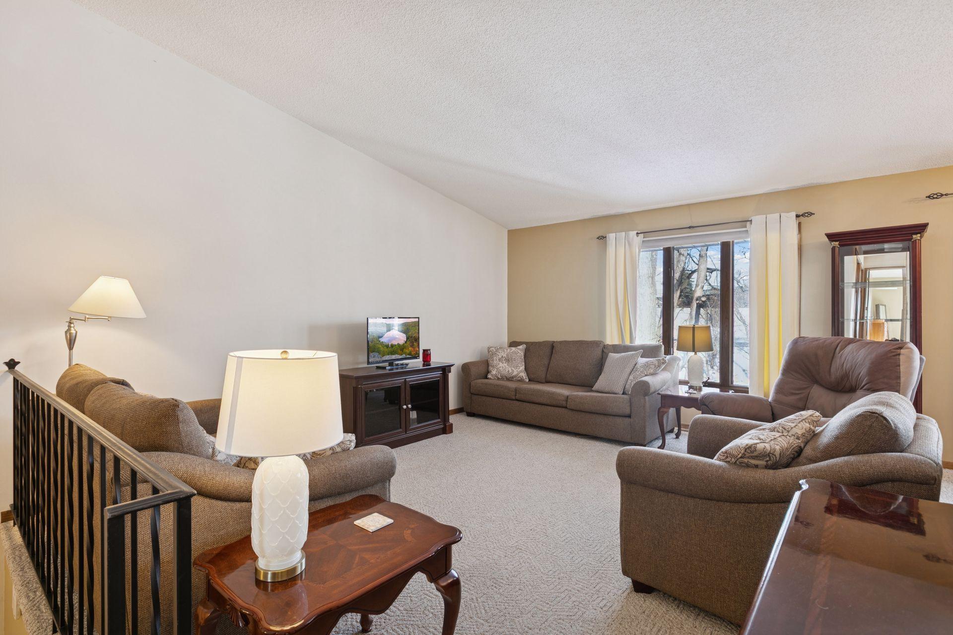 View of Residential at 2406 County Road D #4, Roseville MN 55112, Roseville (4 of 19) - Mike Wilen | Minnesota Team Real Estate