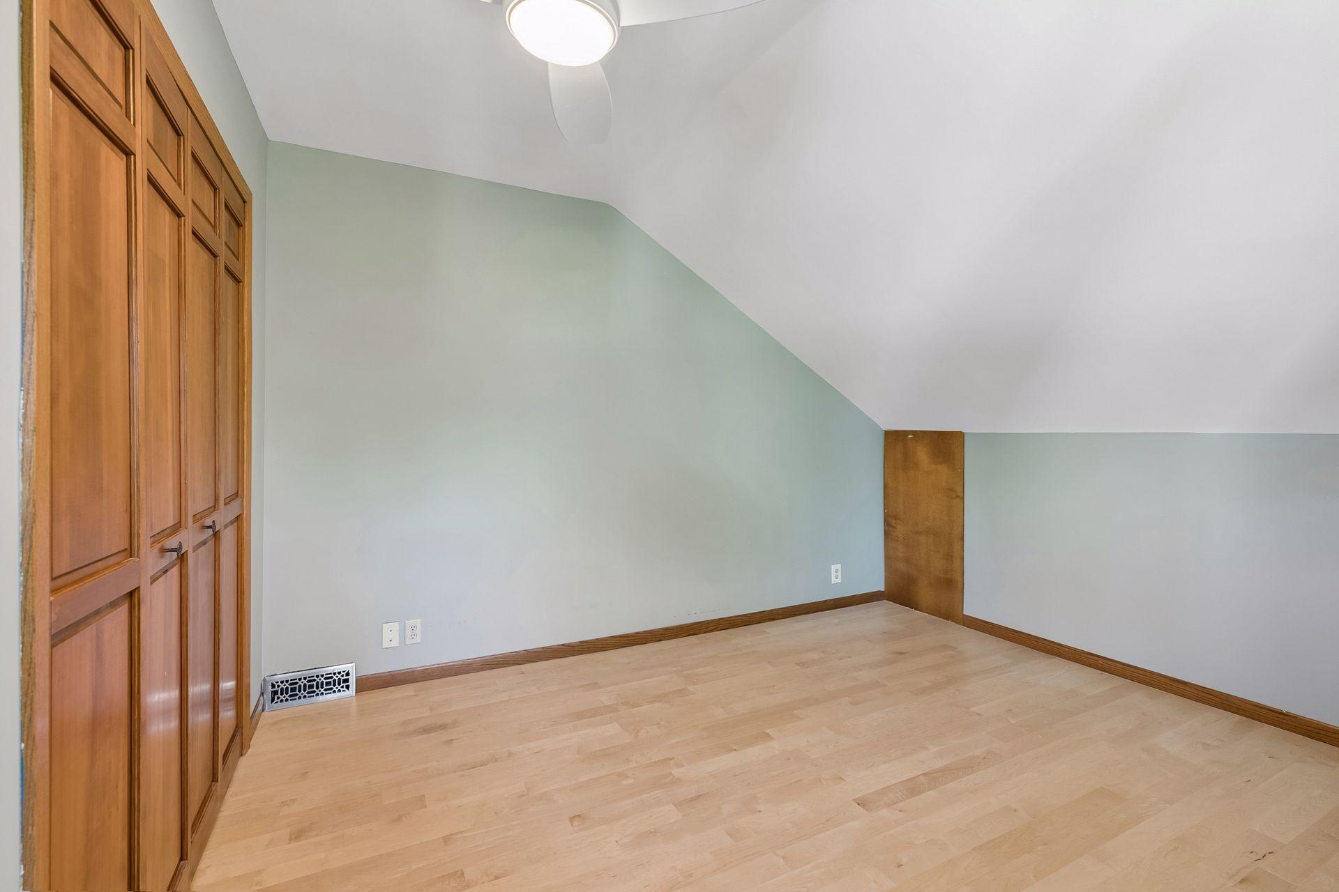 View of Residential at 2600 102nd Street, Bloomington MN 55431, Bloomington (33 of 61) - Mike Wilen | Minnesota Team Real Estate
