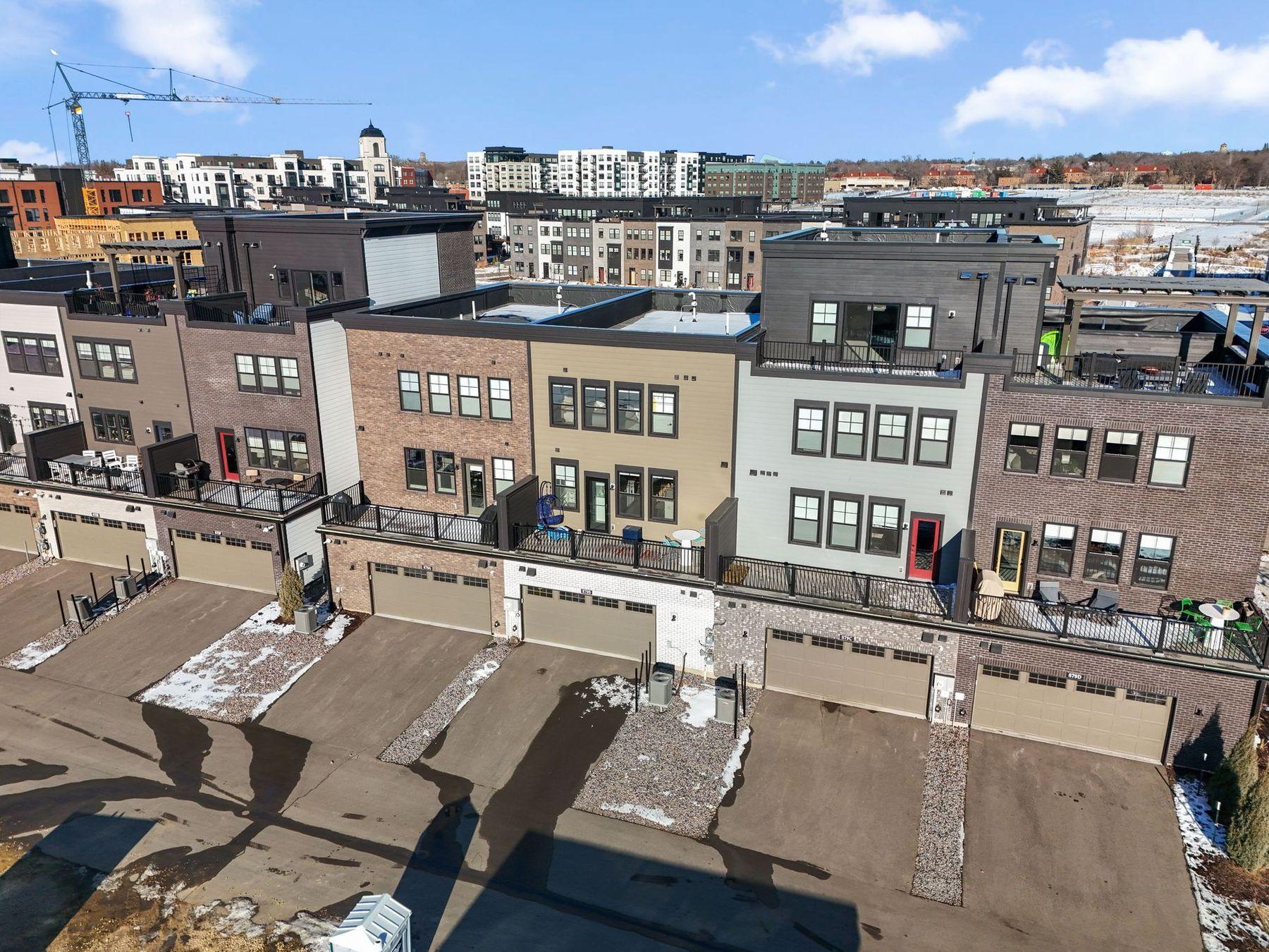 View of Residential at 879 Woodlawn Avenue #B, Saint Paul MN 55116, Saint Paul (134 of 136) - Mike Wilen | Minnesota Team Real Estate
