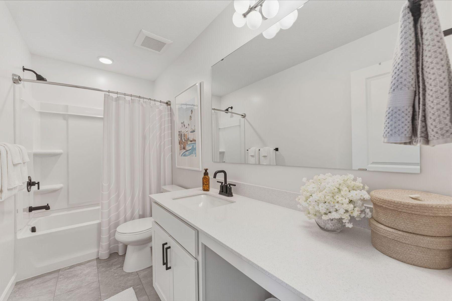 View of Residential at 879 Woodlawn Avenue #B, Saint Paul MN 55116, Saint Paul (113 of 136) - Mike Wilen | Minnesota Team Real Estate