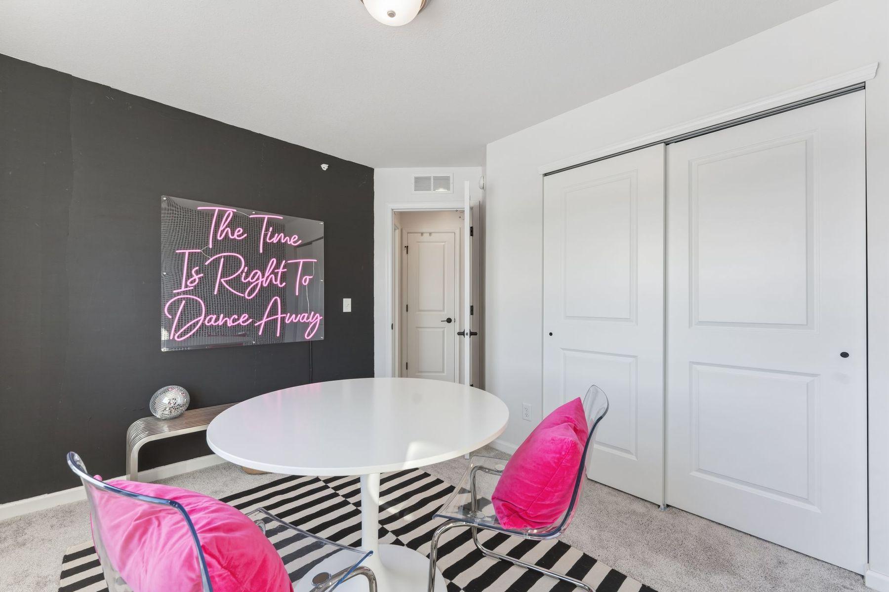 View of Residential at 879 Woodlawn Avenue #B, Saint Paul MN 55116, Saint Paul (108 of 136) - Mike Wilen | Minnesota Team Real Estate