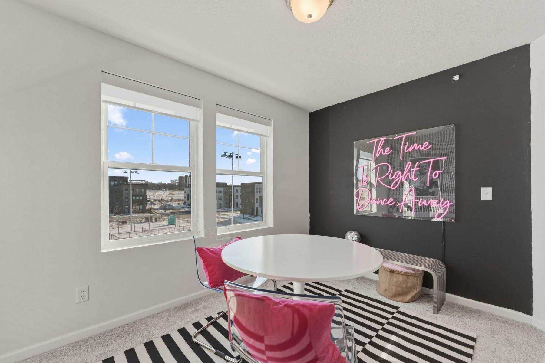 View of Residential at 879 Woodlawn Avenue #B, Saint Paul MN 55116, Saint Paul (105 of 136) - Mike Wilen | Minnesota Team Real Estate