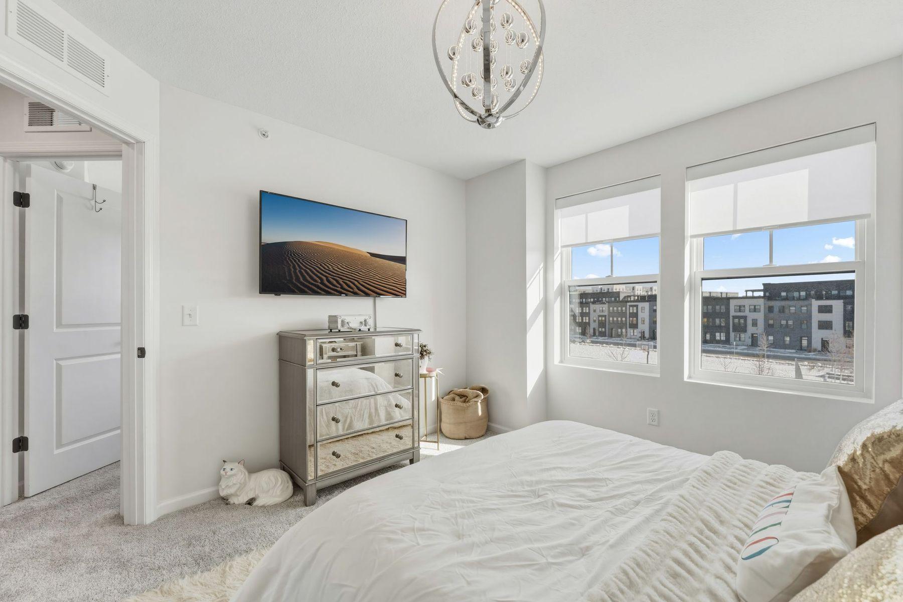 View of Residential at 879 Woodlawn Avenue #B, Saint Paul MN 55116, Saint Paul (97 of 136) - Mike Wilen | Minnesota Team Real Estate