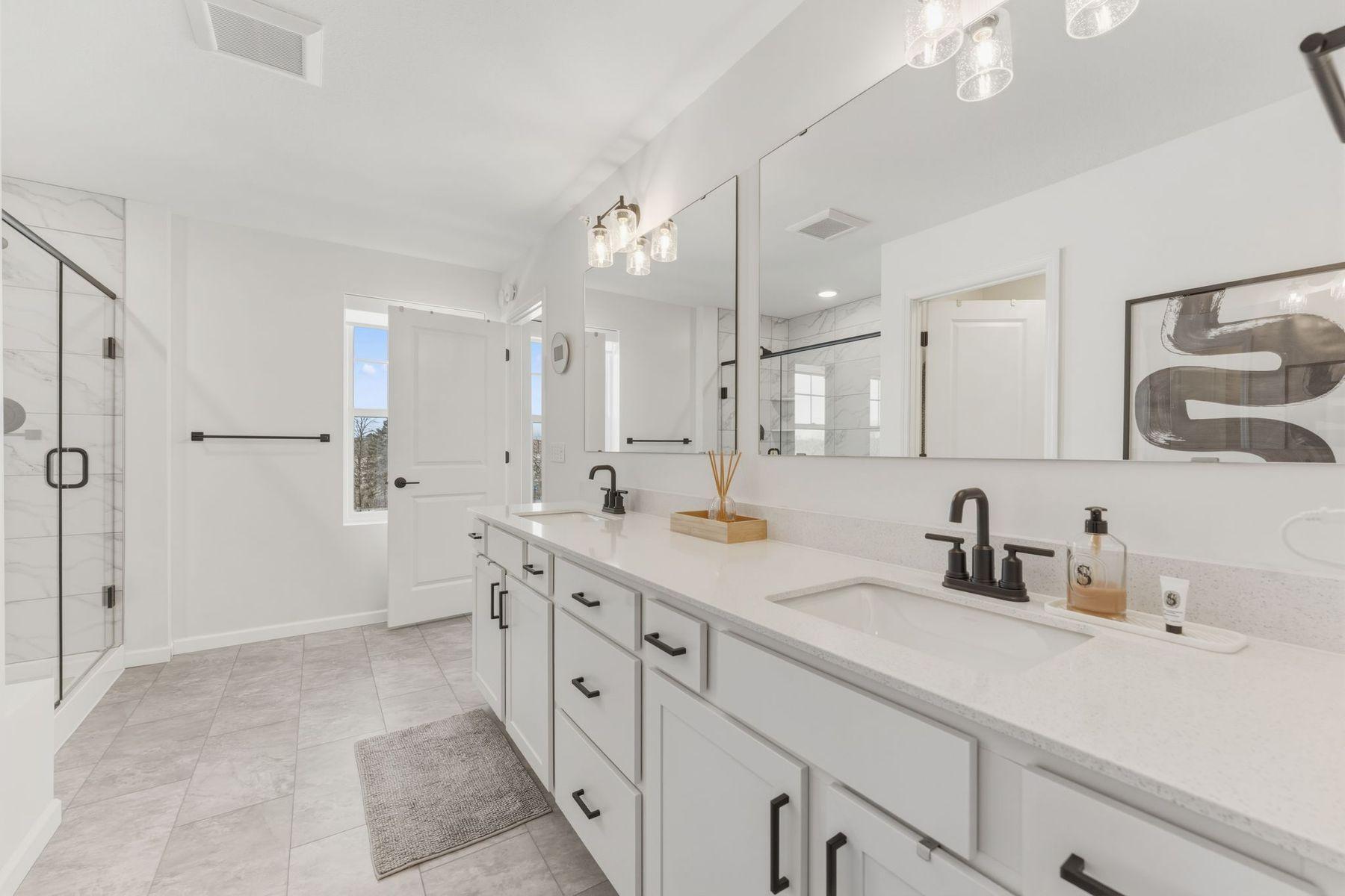 View of Residential at 879 Woodlawn Avenue #B, Saint Paul MN 55116, Saint Paul (85 of 136) - Mike Wilen | Minnesota Team Real Estate
