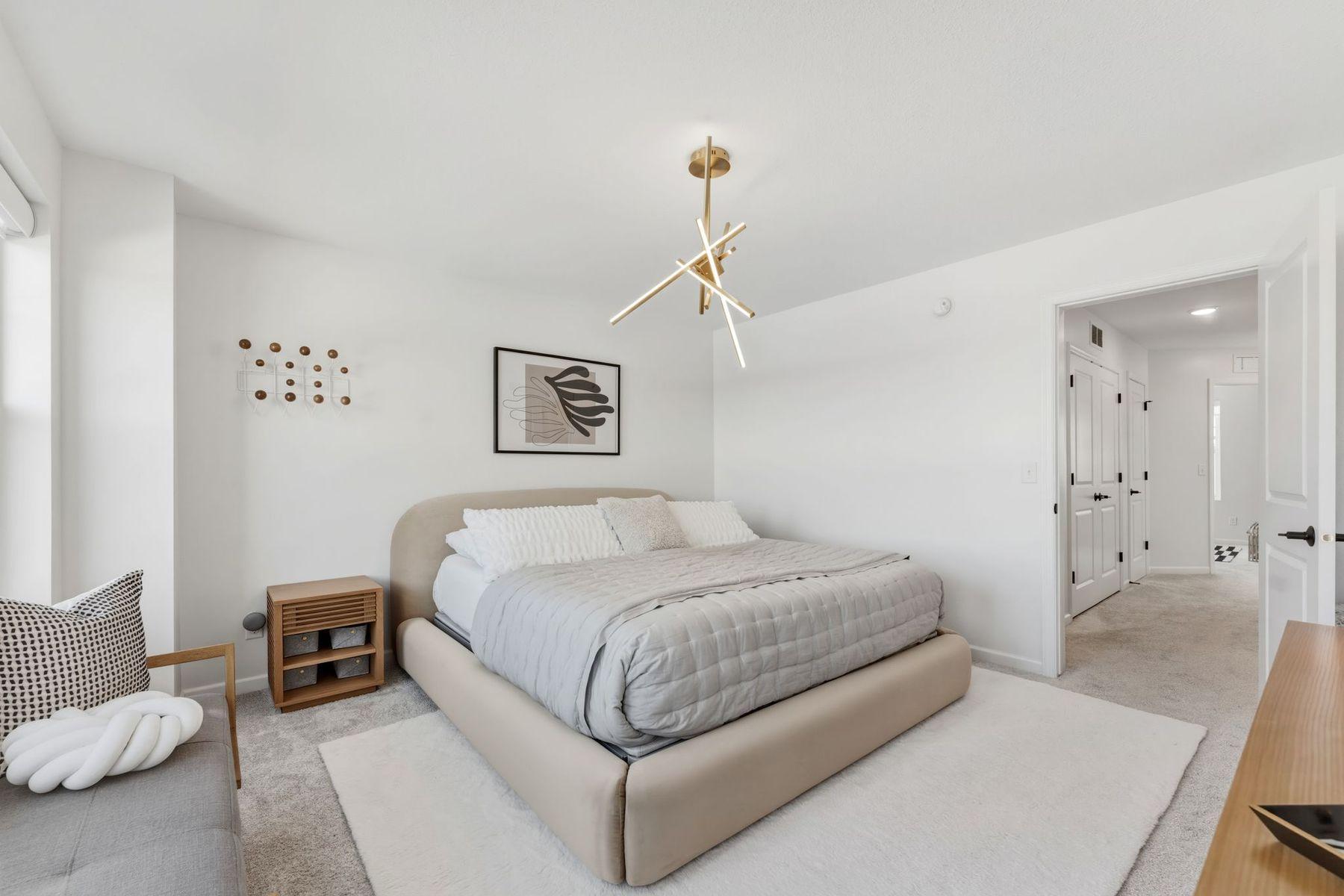 View of Residential at 879 Woodlawn Avenue #B, Saint Paul MN 55116, Saint Paul (77 of 136) - Mike Wilen | Minnesota Team Real Estate