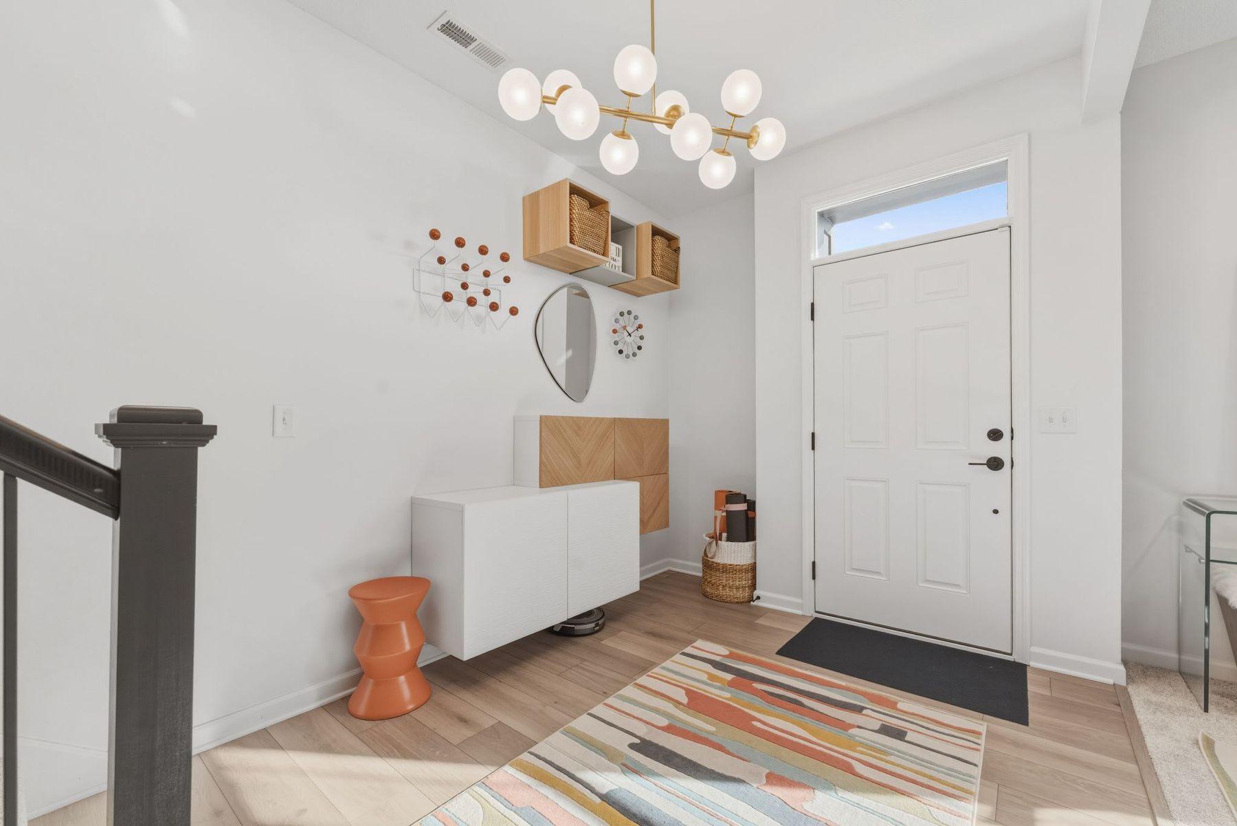 View of Residential at 879 Woodlawn Avenue #B, Saint Paul MN 55116, Saint Paul (55 of 136) - Mike Wilen | Minnesota Team Real Estate