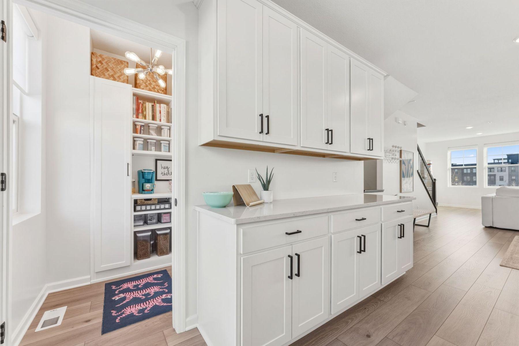 View of Residential at 879 Woodlawn Avenue #B, Saint Paul MN 55116, Saint Paul (19 of 136) - Mike Wilen | Minnesota Team Real Estate