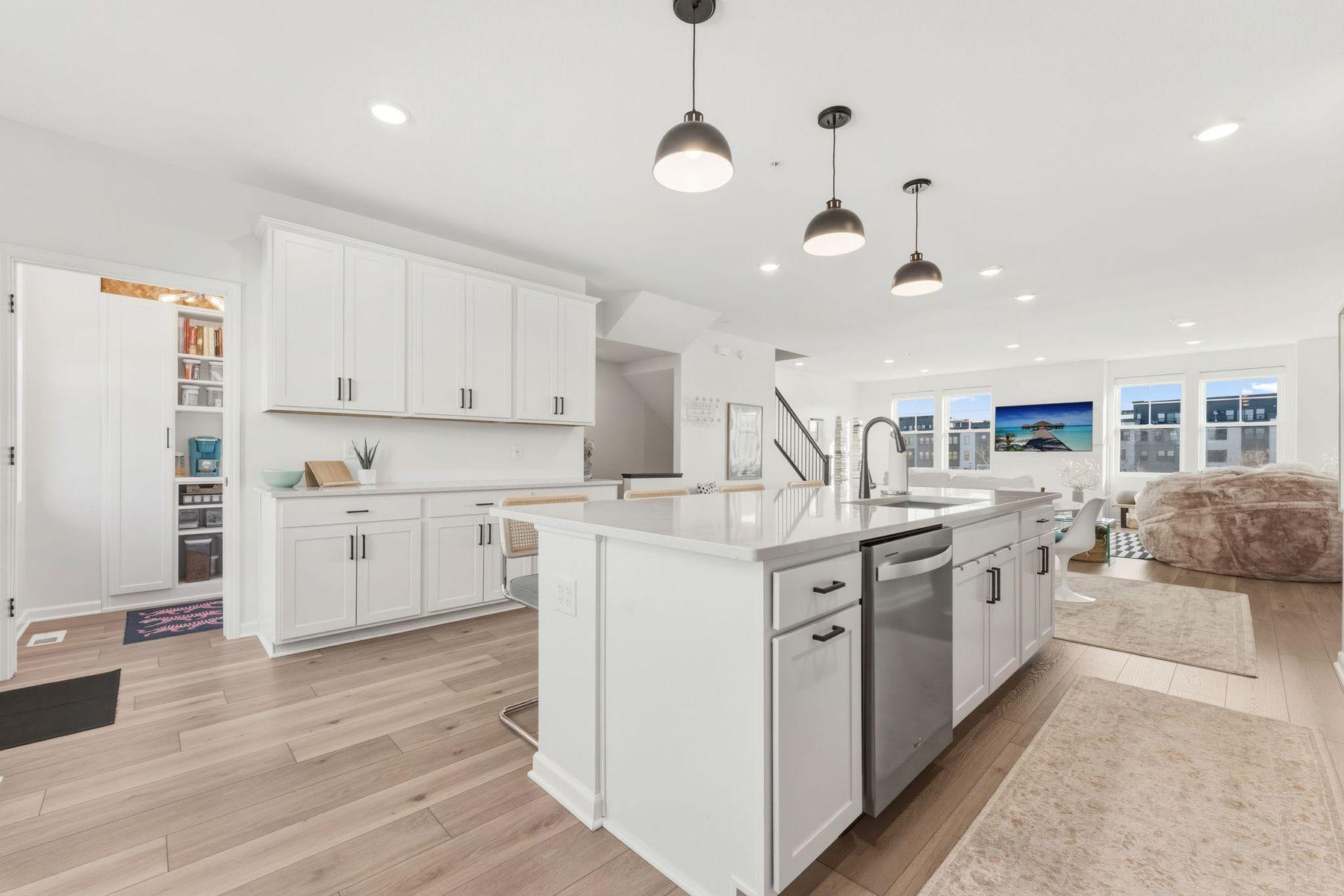 View of Residential at 879 Woodlawn Avenue #B, Saint Paul MN 55116, Saint Paul (17 of 136) - Mike Wilen | Minnesota Team Real Estate