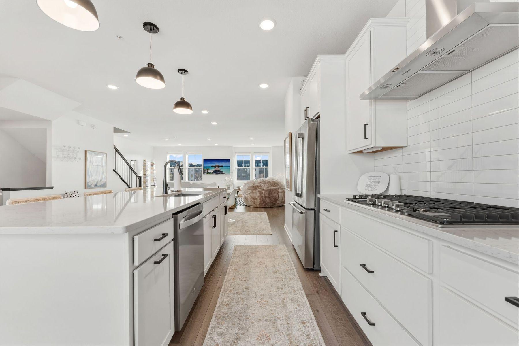 View of Residential at 879 Woodlawn Avenue #B, Saint Paul MN 55116, Saint Paul (15 of 136) - Mike Wilen | Minnesota Team Real Estate