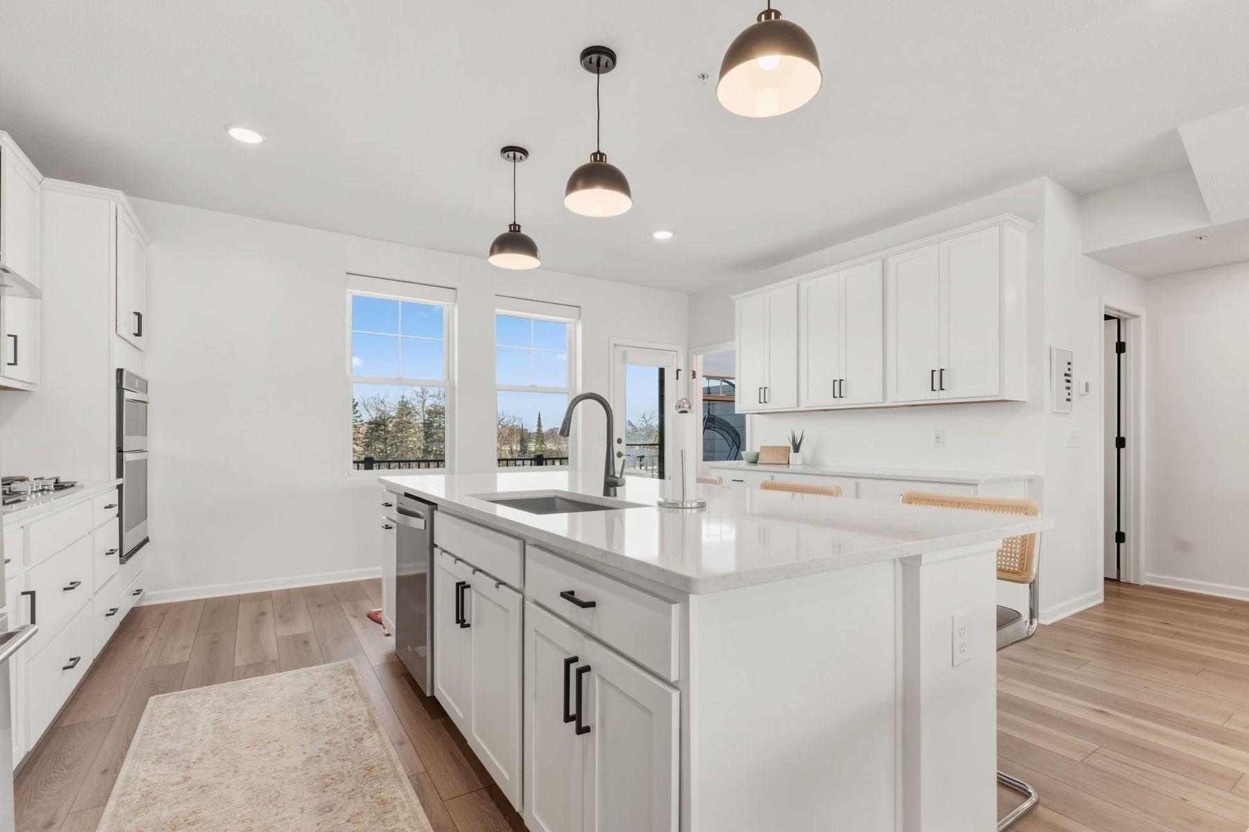 View of Residential at 879 Woodlawn Avenue #B, Saint Paul MN 55116, Saint Paul (13 of 136) - Mike Wilen | Minnesota Team Real Estate
