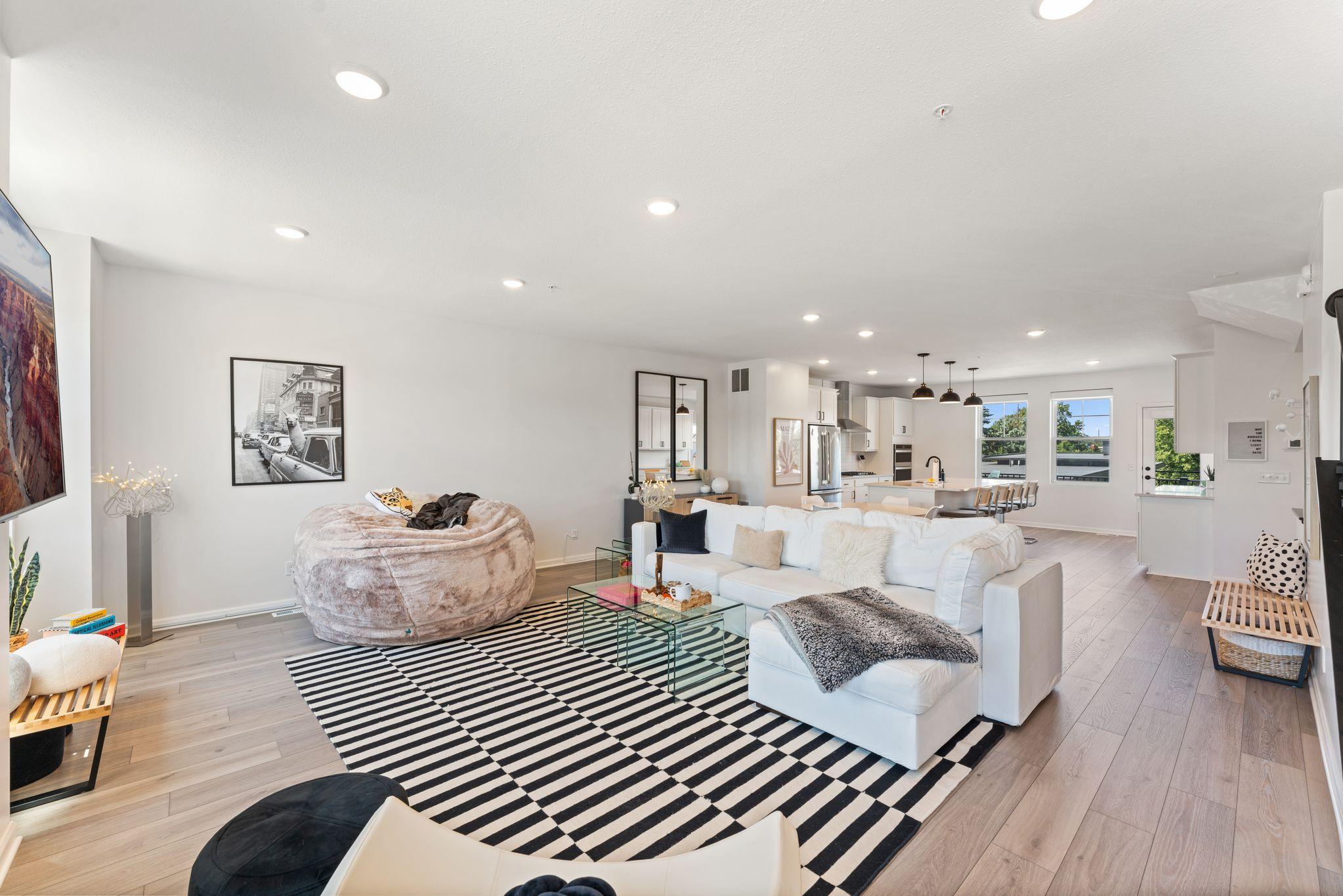 View of Residential at 879 Woodlawn Avenue #B, Saint Paul MN 55116, Saint Paul (32 of 136) - Mike Wilen | Minnesota Team Real Estate