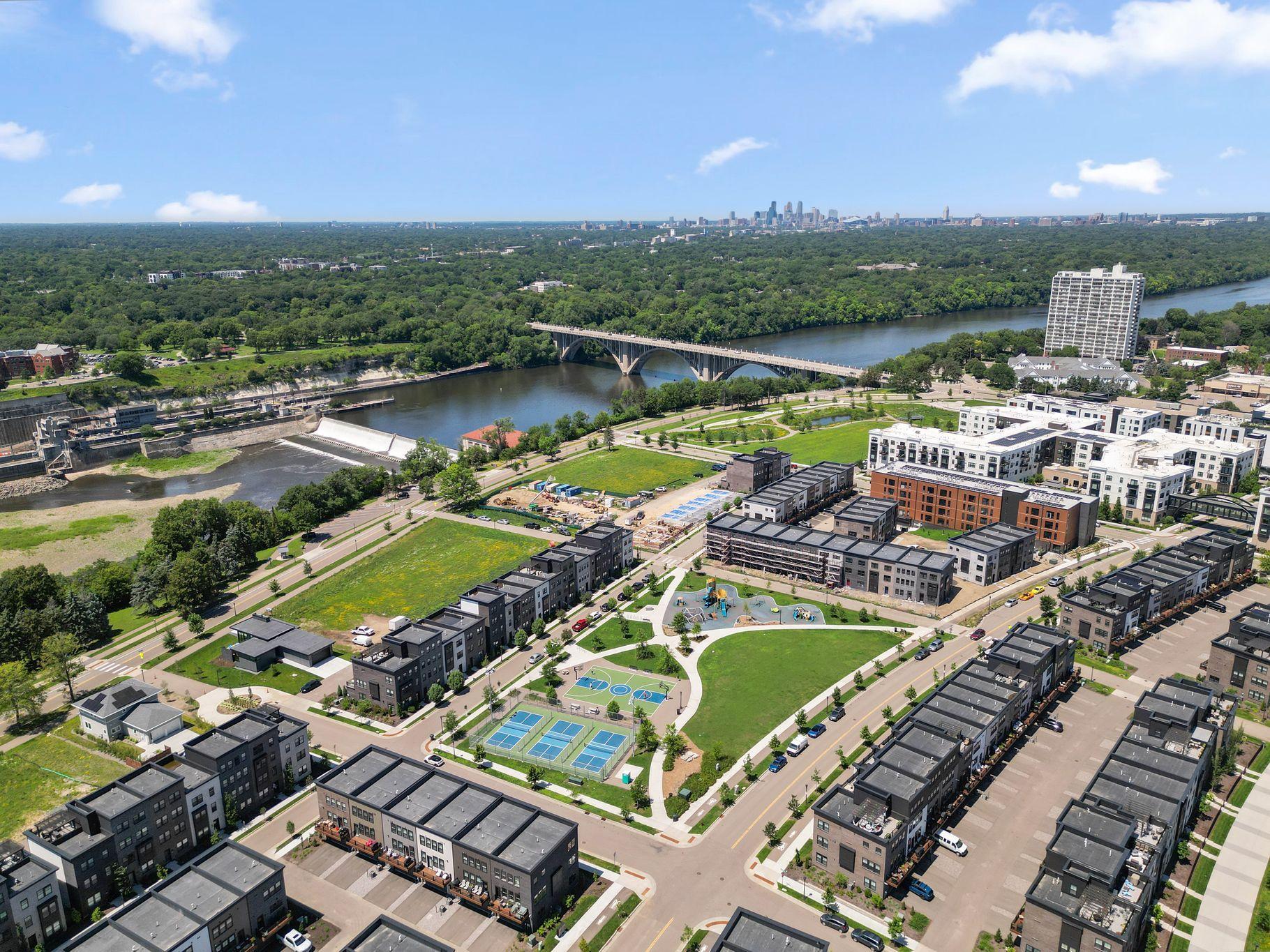 View of Residential at 879 Woodlawn Avenue #B, Saint Paul MN 55116, Saint Paul (5 of 136) - Mike Wilen | Minnesota Team Real Estate