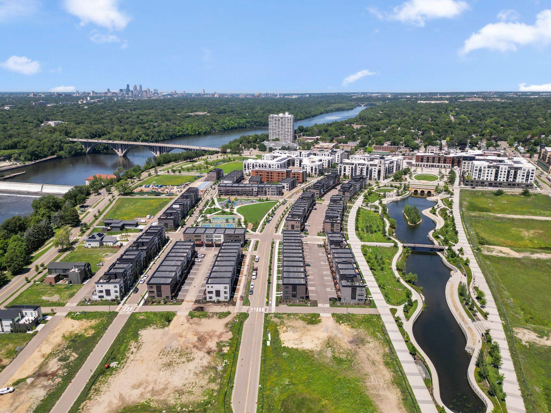 View of Residential at 879 Woodlawn Avenue #B, Saint Paul MN 55116, Saint Paul (114 of 136) - Mike Wilen | Minnesota Team Real Estate