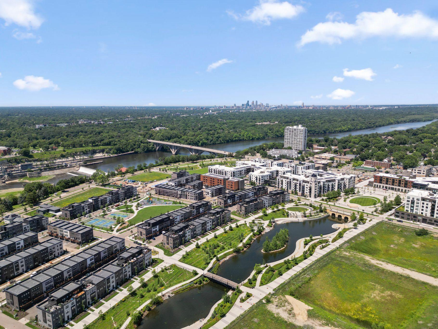 View of Residential at 879 Woodlawn Avenue #B, Saint Paul MN 55116, Saint Paul (111 of 136) - Mike Wilen | Minnesota Team Real Estate