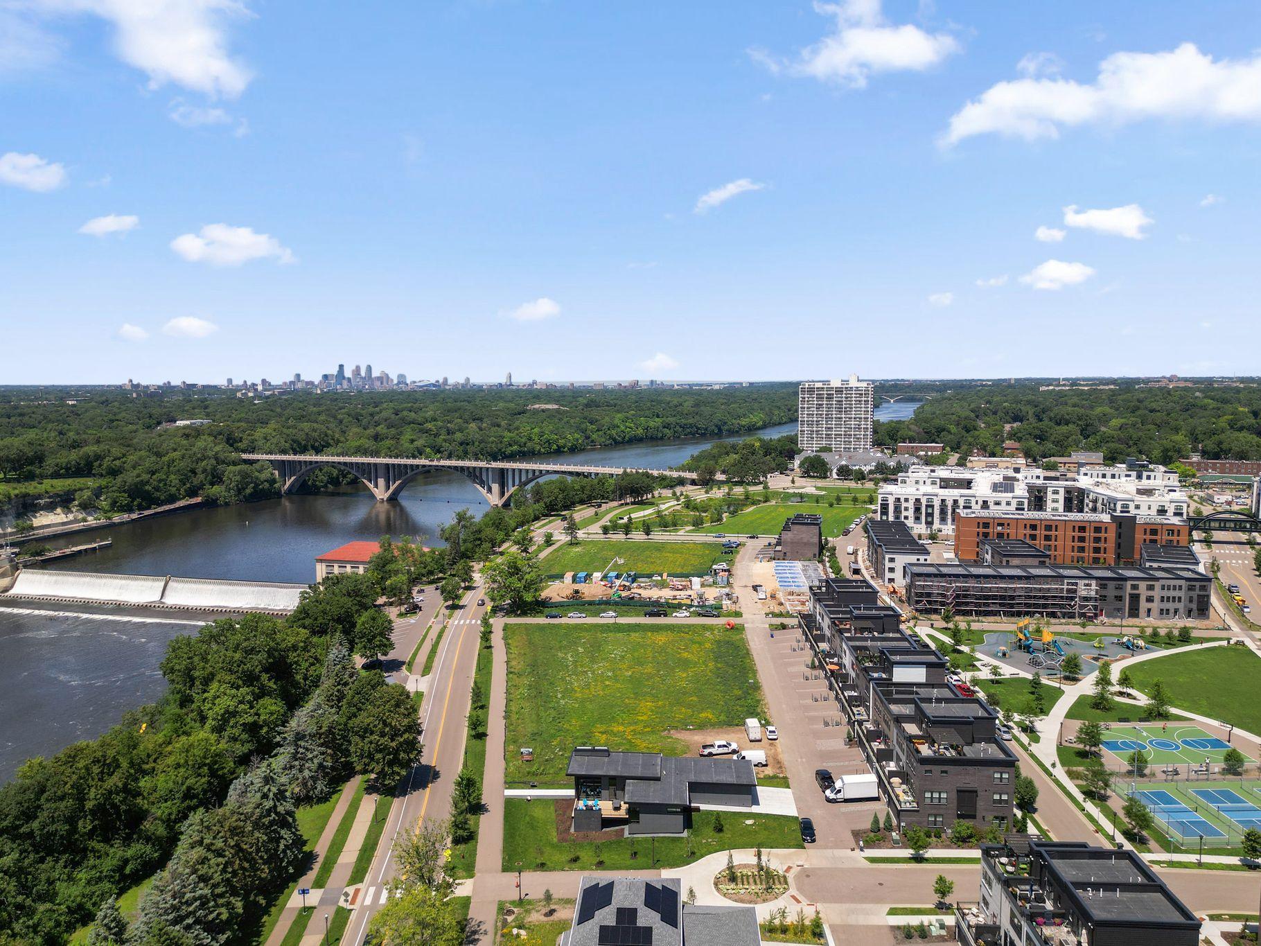 View of Residential at 879 Woodlawn Avenue #B, Saint Paul MN 55116, Saint Paul (110 of 136) - Mike Wilen | Minnesota Team Real Estate