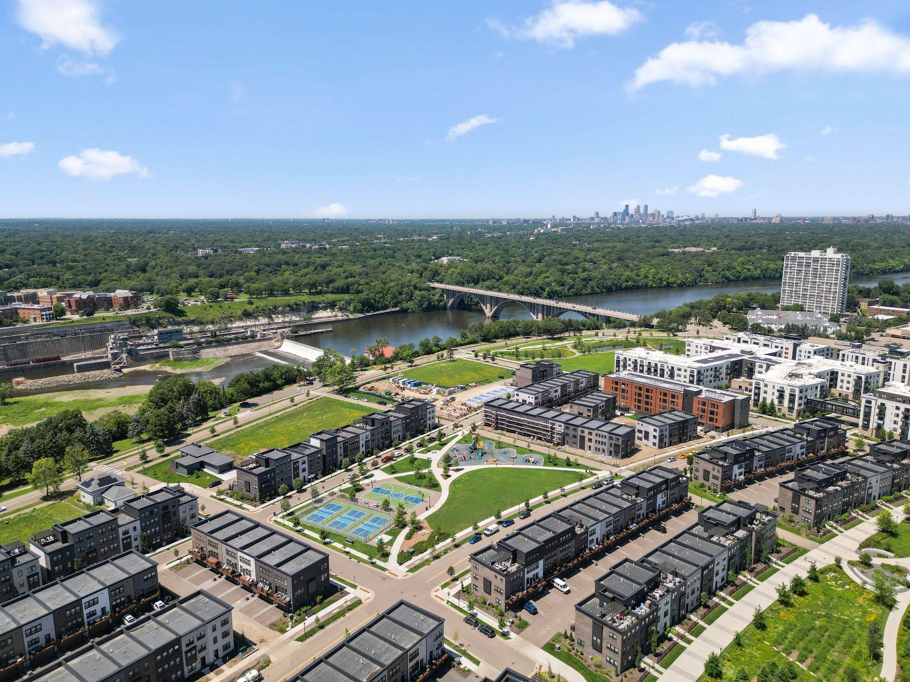View of Residential at 879 Woodlawn Avenue #B, Saint Paul MN 55116, Saint Paul (107 of 136) - Mike Wilen | Minnesota Team Real Estate