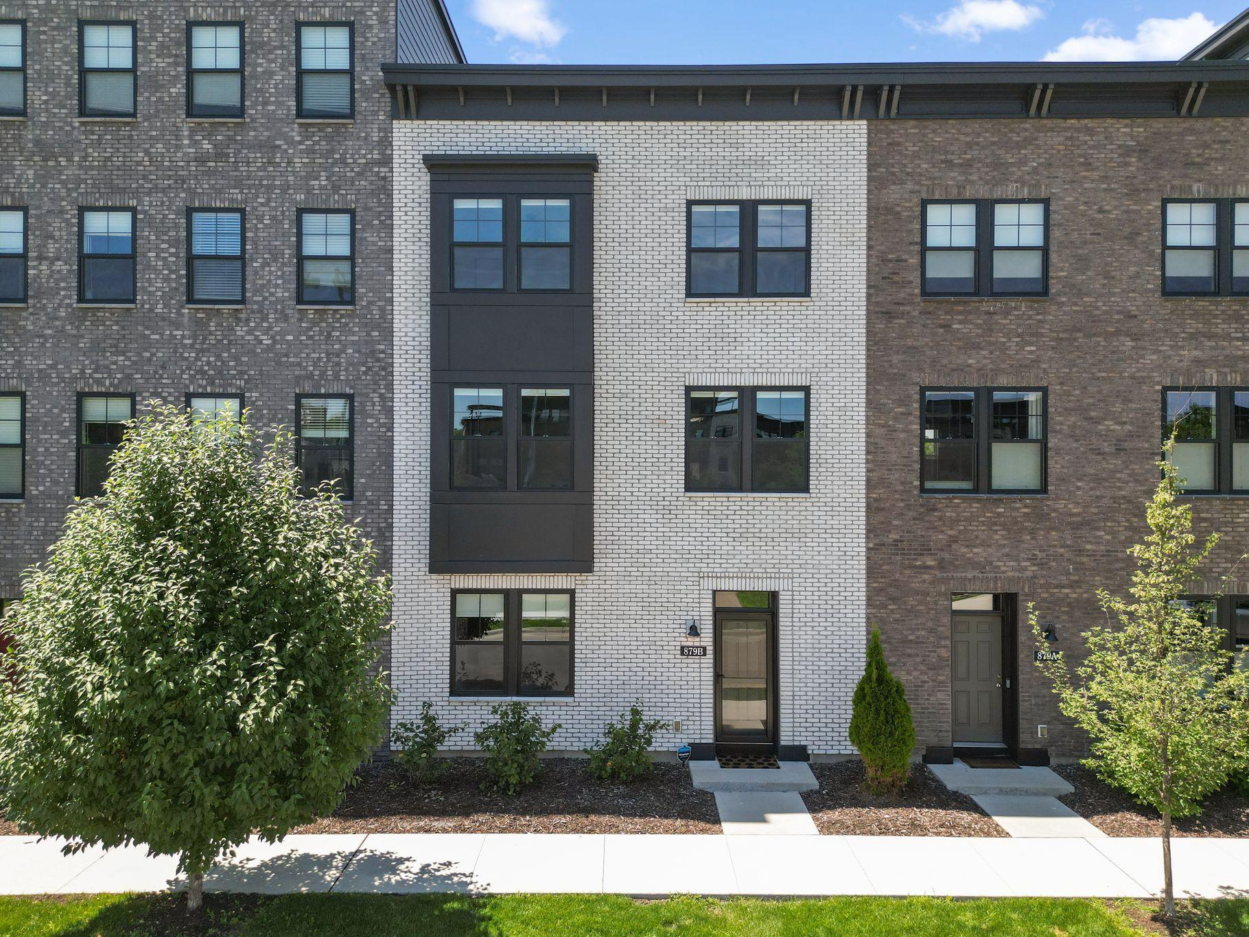 View of Residential at 879 Woodlawn Avenue #B, Saint Paul MN 55116, Saint Paul (94 of 136) - Mike Wilen | Minnesota Team Real Estate