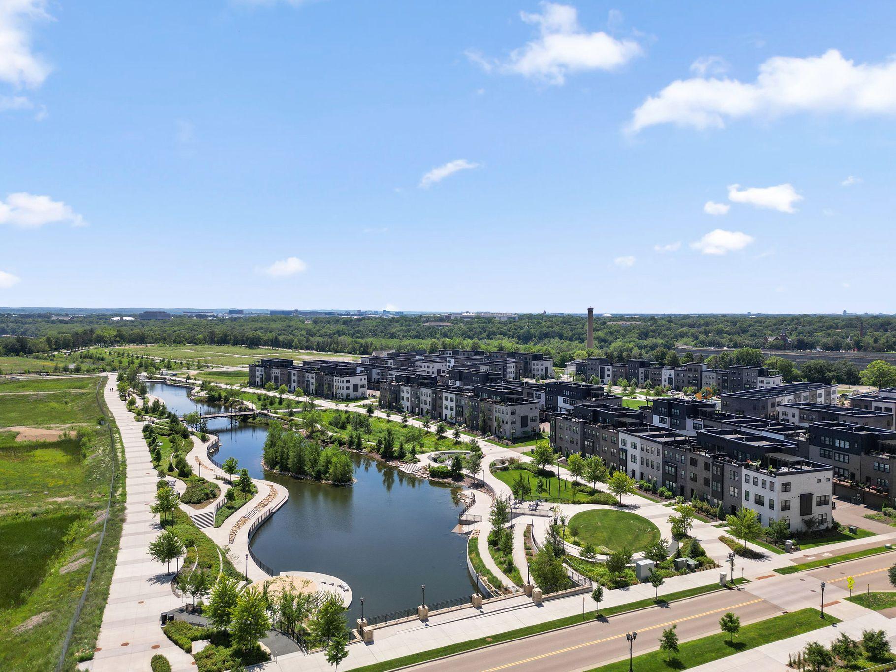 View of Residential at 879 Woodlawn Avenue #B, Saint Paul MN 55116, Saint Paul (129 of 136) - Mike Wilen | Minnesota Team Real Estate