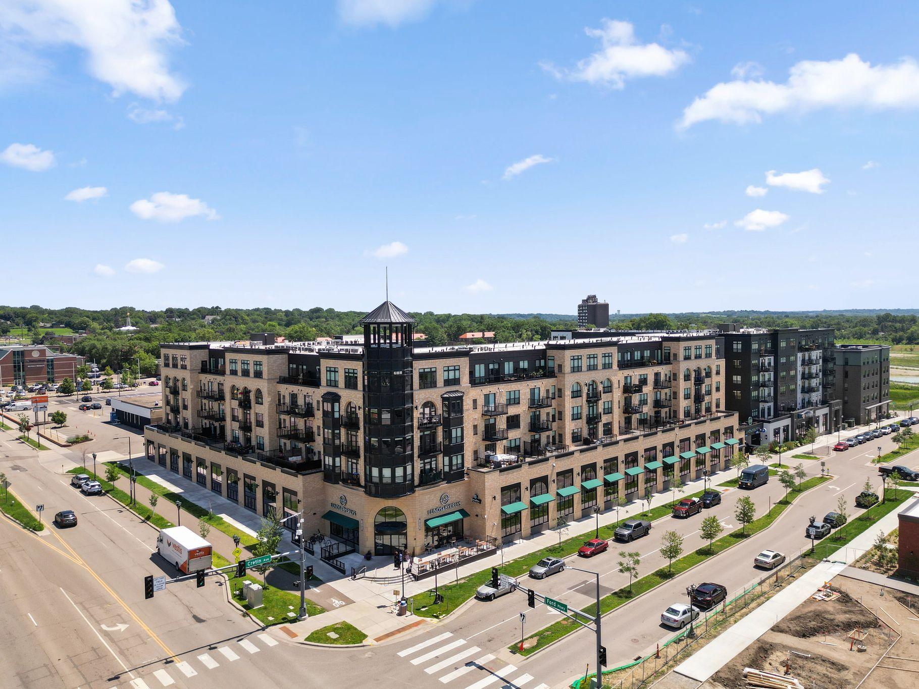 View of Residential at 879 Woodlawn Avenue #B, Saint Paul MN 55116, Saint Paul (125 of 136) - Mike Wilen | Minnesota Team Real Estate
