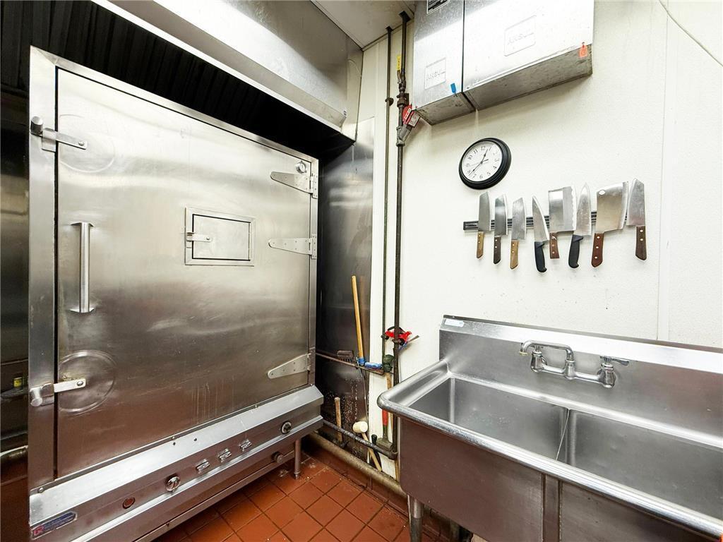 View of Commercial Sale at 3100 Lyndale Avenue, Minneapolis MN 55411, Minneapolis (10 of 21) - Mike Wilen | Minnesota Team Real Estate