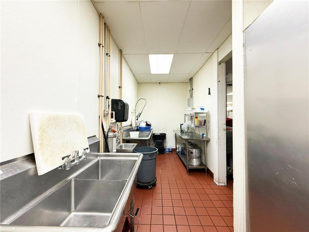 View of Commercial Sale at 3100 Lyndale Avenue, Minneapolis MN 55411, Minneapolis (9 of 21) - Mike Wilen | Minnesota Team Real Estate