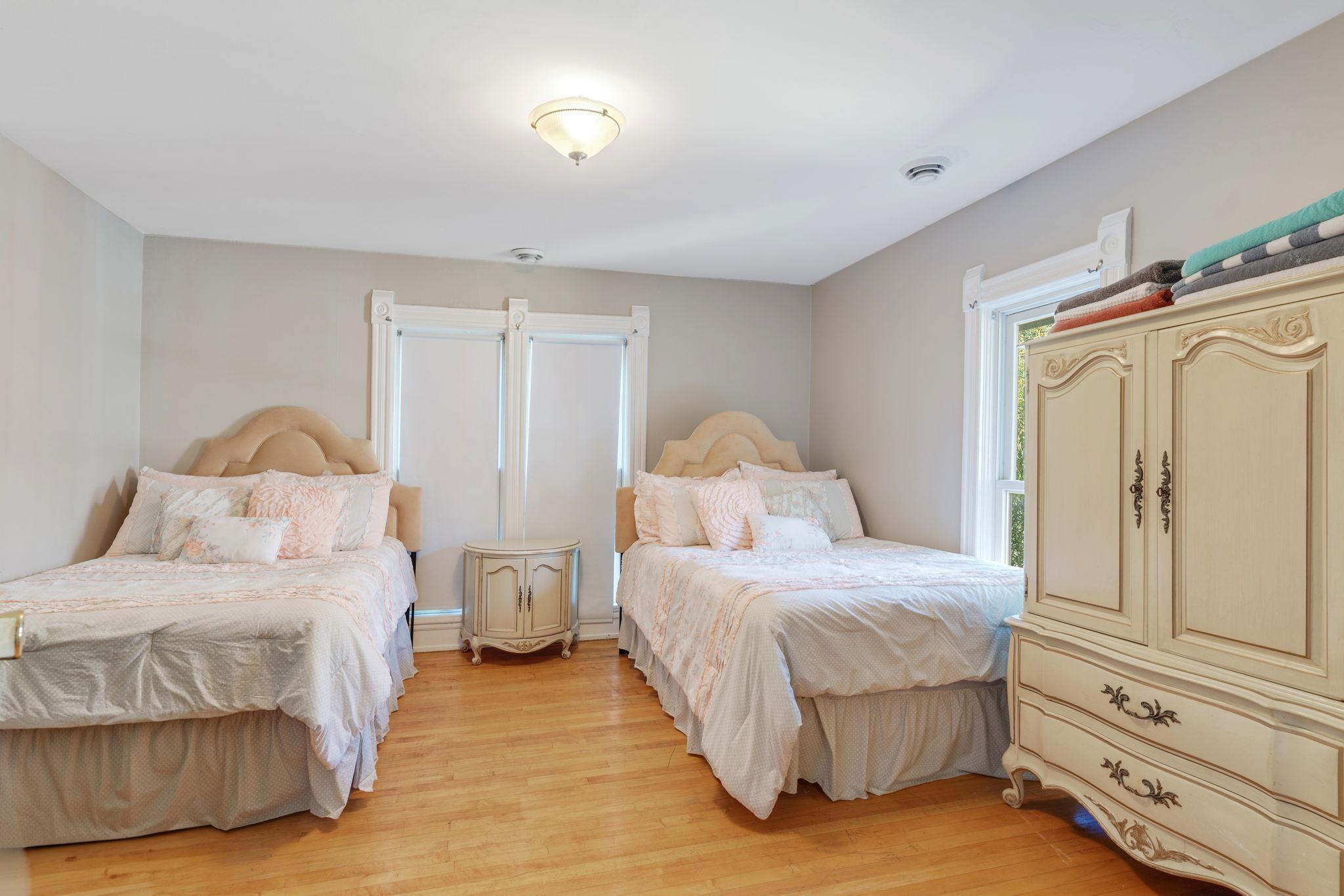 View of Residential at 3017 James Avenue, Minneapolis MN 55408, Minneapolis (14 of 29) - Mike Wilen | Minnesota Team Real Estate