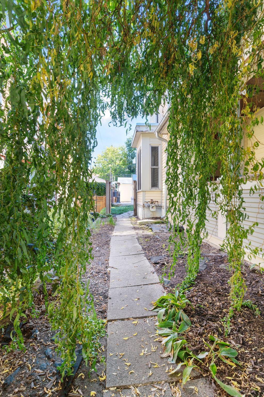 View of Residential at 3017 James Avenue, Minneapolis MN 55408, Minneapolis (22 of 29) - Mike Wilen | Minnesota Team Real Estate