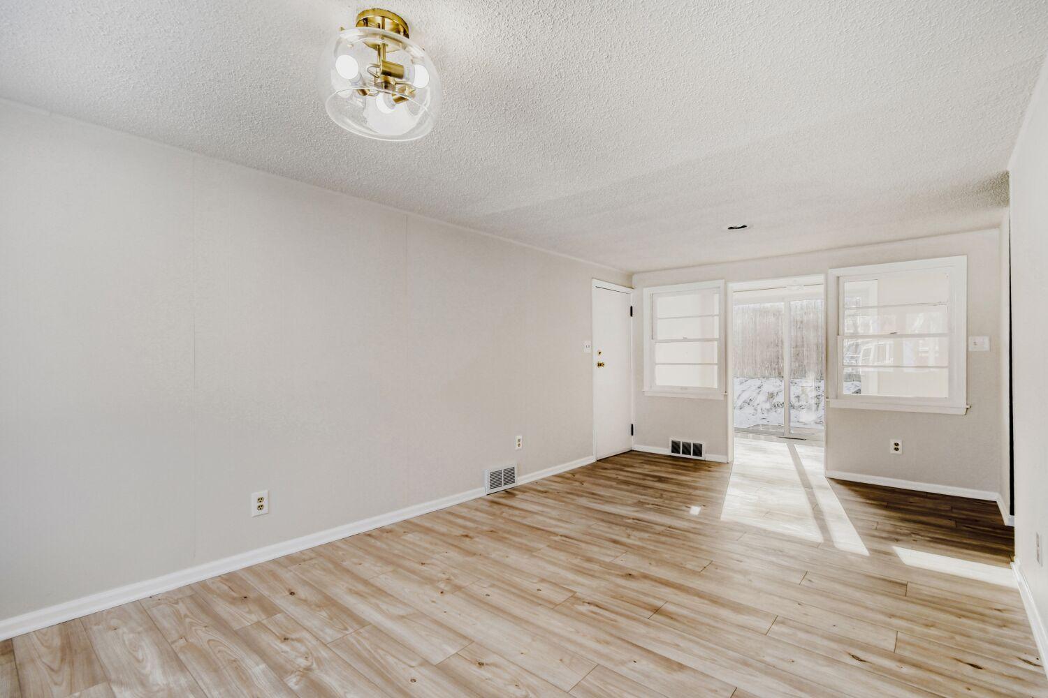 View of Residential at 124 King Street, Saint Paul MN 55107, Saint Paul (7 of 25) - Mike Wilen | Minnesota Team Real Estate