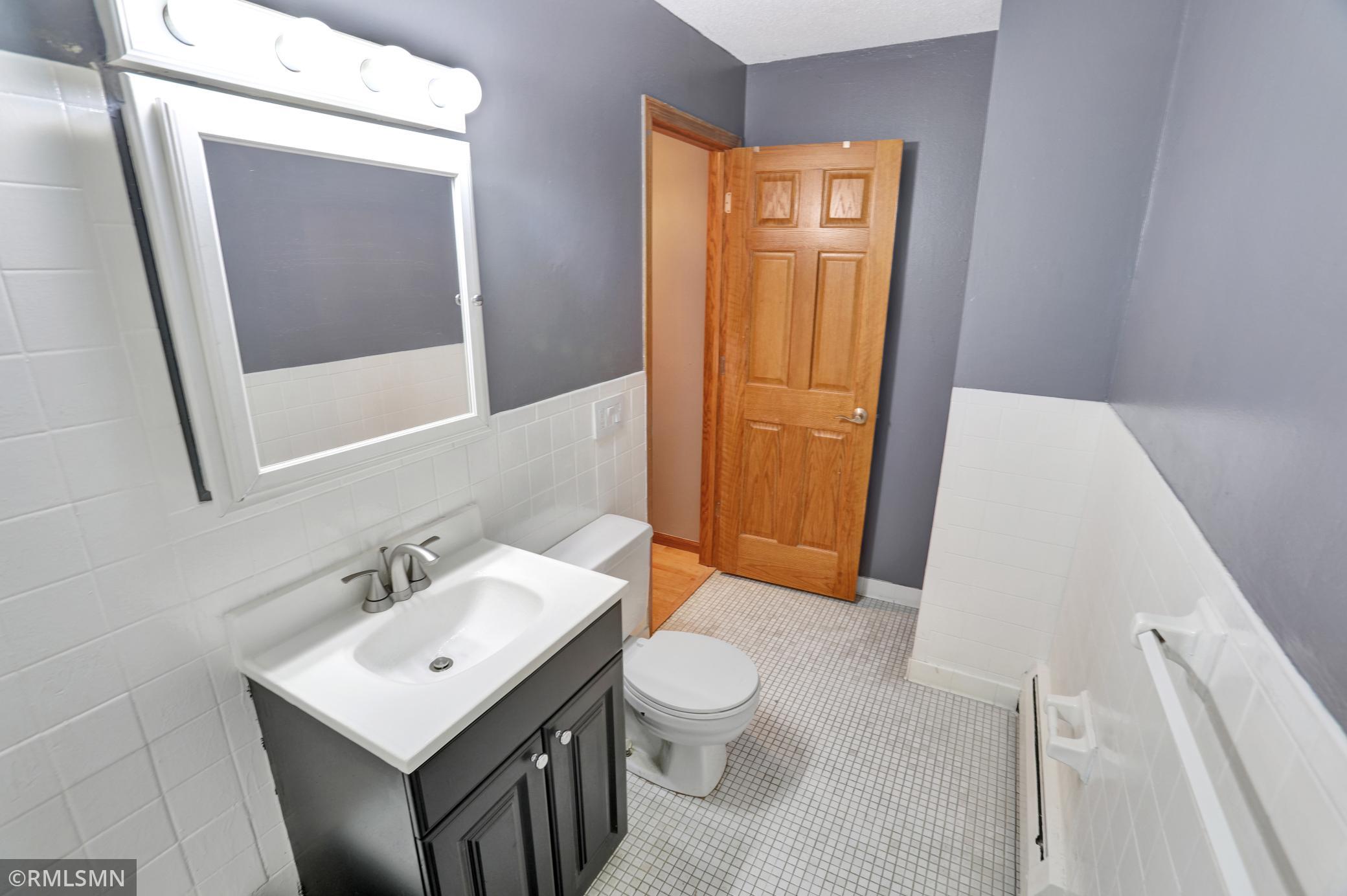View of Residential at 2446 Aldrich Avenue #108, Minneapolis MN 55405, Minneapolis (11 of 16) - Mike Wilen | Minnesota Team Real Estate