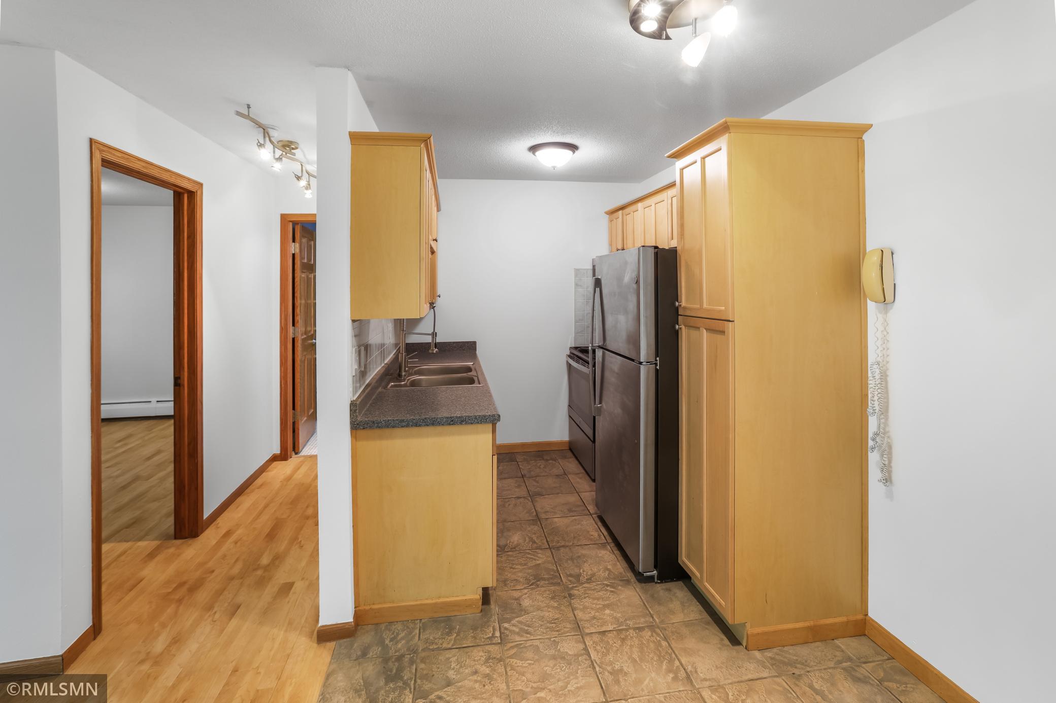 View of Residential at 2446 Aldrich Avenue #108, Minneapolis MN 55405, Minneapolis (6 of 16) - Mike Wilen | Minnesota Team Real Estate