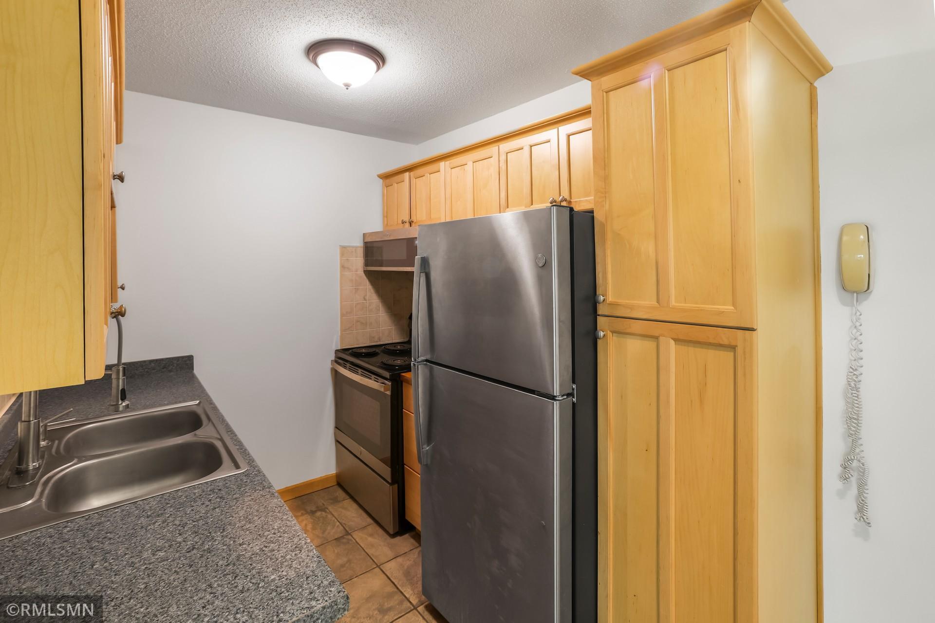 View of Residential at 2446 Aldrich Avenue #108, Minneapolis MN 55405, Minneapolis (7 of 16) - Mike Wilen | Minnesota Team Real Estate