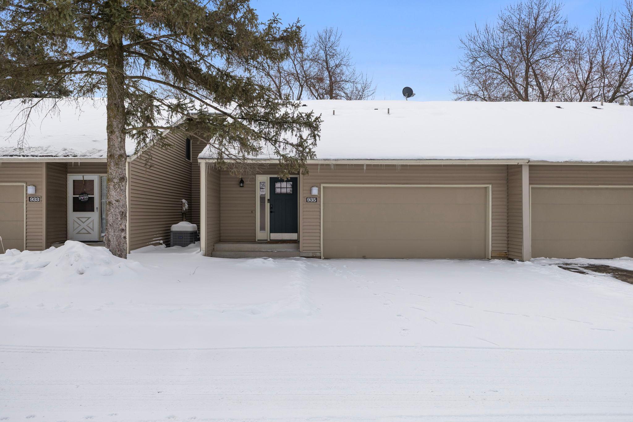 View of Residential at 935 Monterey Court, Shoreview MN 55126, Shoreview - Mike Wilen | Minnesota Team Real Estate