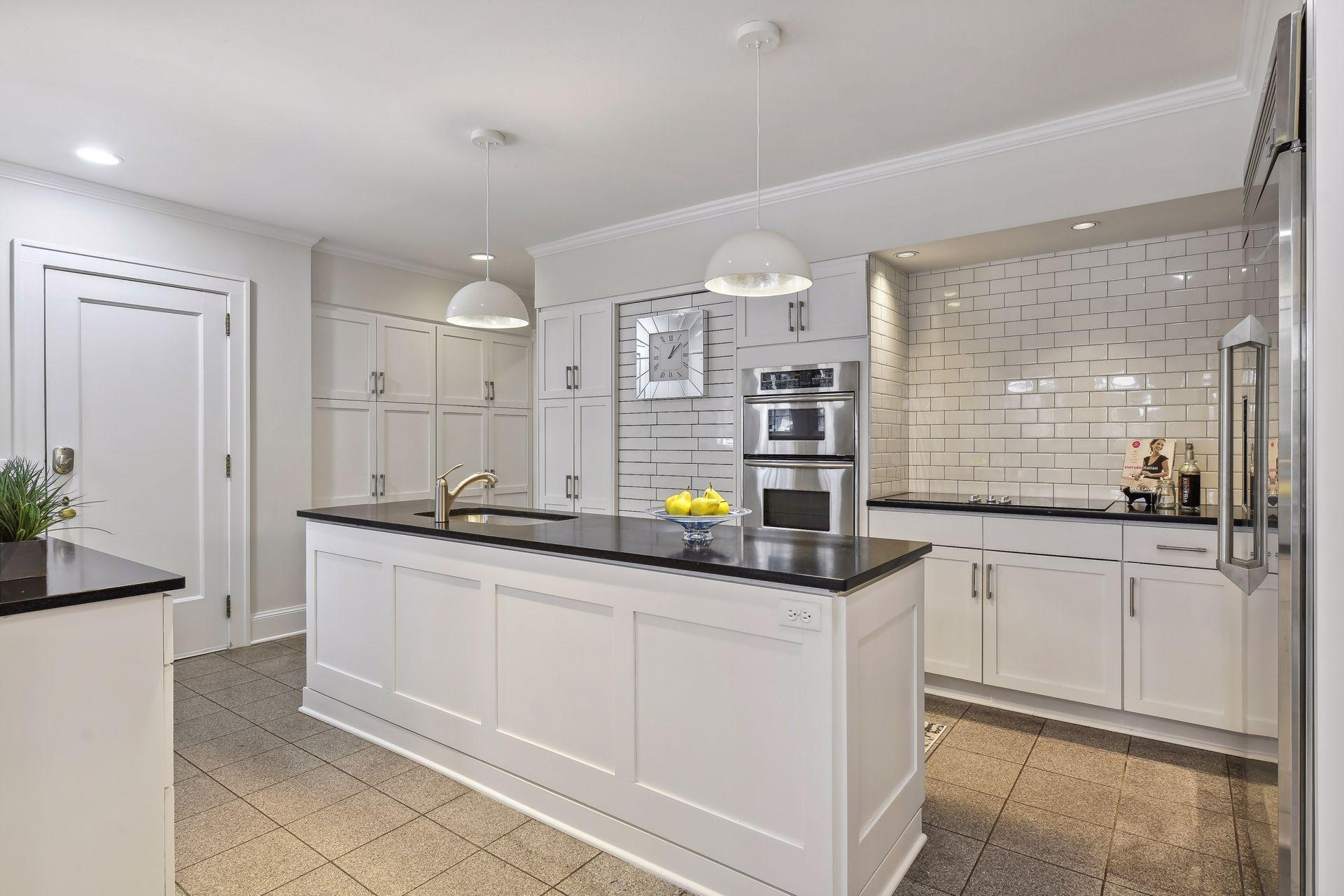View of Residential at 1820 Girard Avenue #1, Minneapolis MN 55403, Minneapolis (12 of 41) - Mike Wilen | Minnesota Team Real Estate