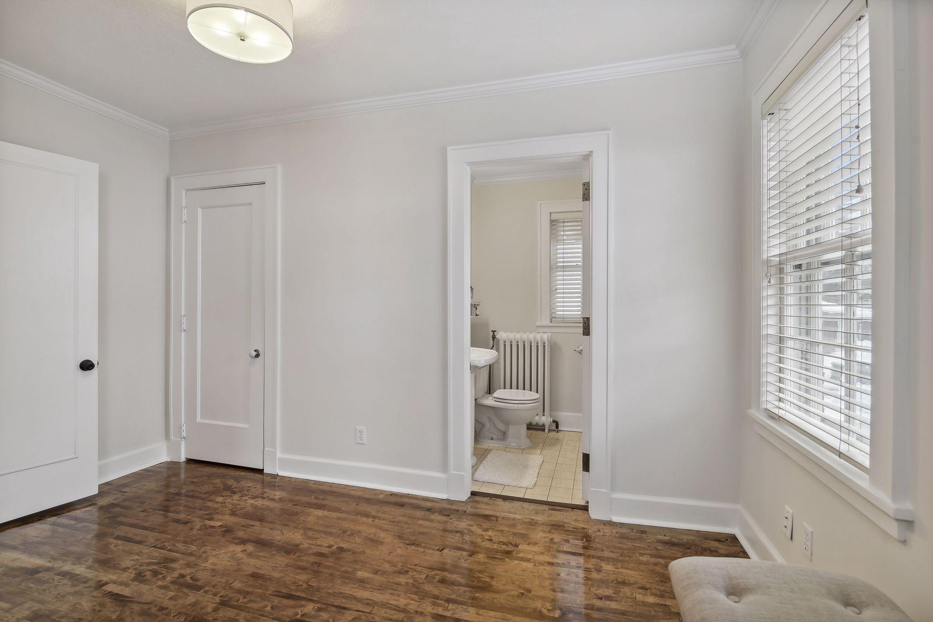 View of Residential at 1820 Girard Avenue #1, Minneapolis MN 55403, Minneapolis (23 of 41) - Mike Wilen | Minnesota Team Real Estate