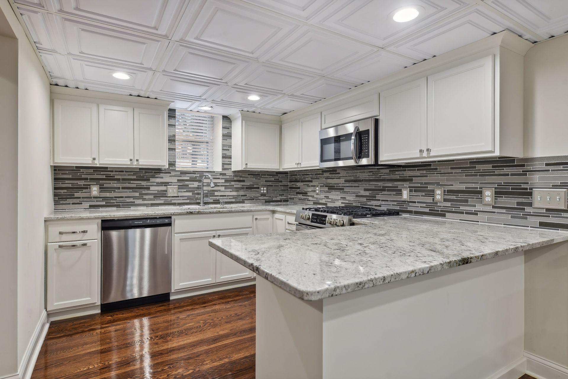 View of Residential at 1820 Girard Avenue #1, Minneapolis MN 55403, Minneapolis (29 of 41) - Mike Wilen | Minnesota Team Real Estate