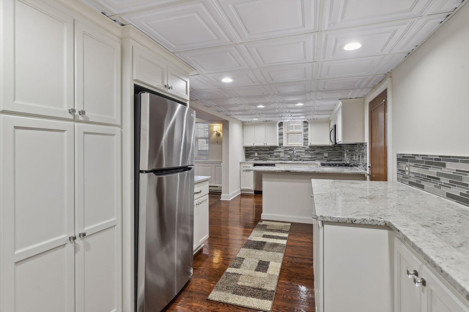 View of Residential at 1820 Girard Avenue #1, Minneapolis MN 55403, Minneapolis (31 of 41) - Mike Wilen | Minnesota Team Real Estate