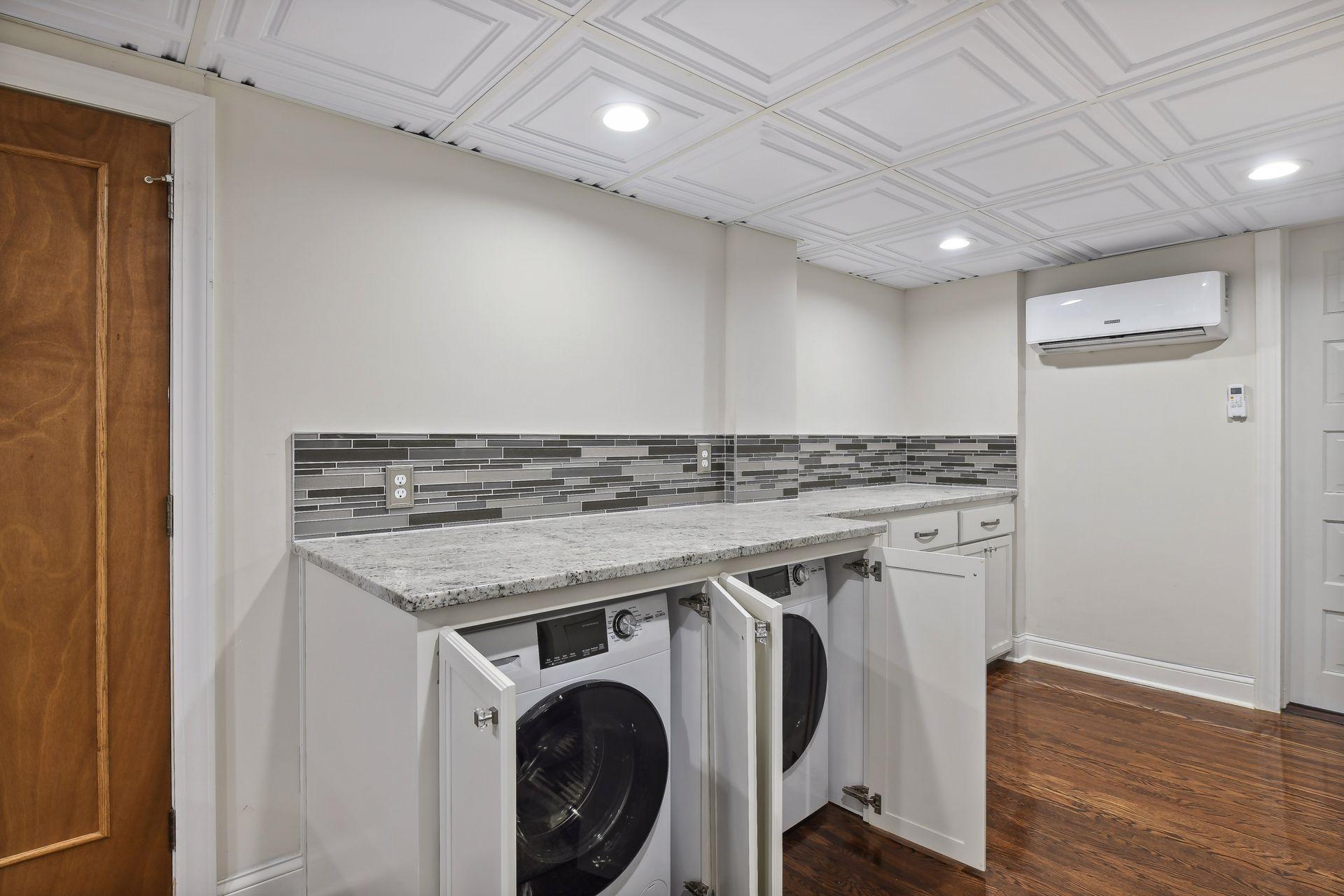 View of Residential at 1820 Girard Avenue #1, Minneapolis MN 55403, Minneapolis (32 of 41) - Mike Wilen | Minnesota Team Real Estate