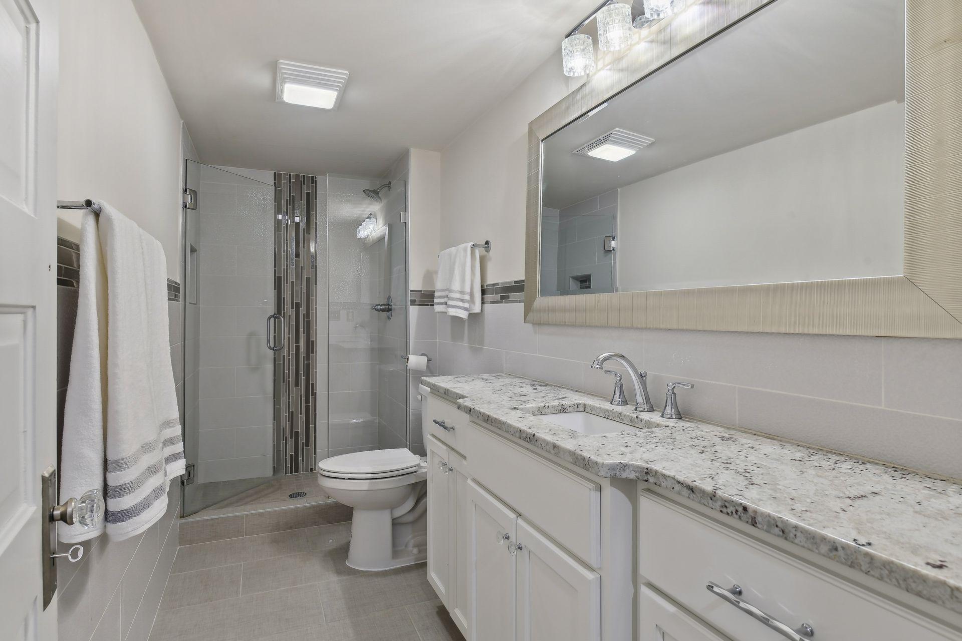 View of Residential at 1820 Girard Avenue #1, Minneapolis MN 55403, Minneapolis (37 of 41) - Mike Wilen | Minnesota Team Real Estate