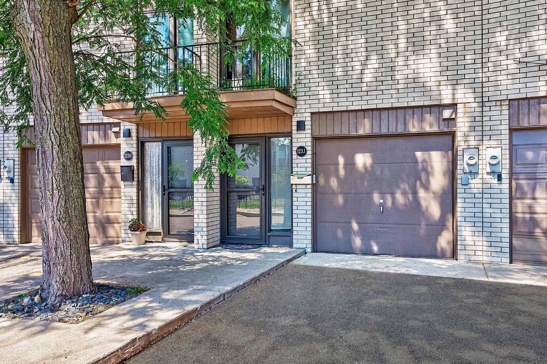 View of Residential at 123 McKnight Road #J, Saint Paul MN 55119, Saint Paul (3 of 37) - Mike Wilen | Minnesota Team Real Estate