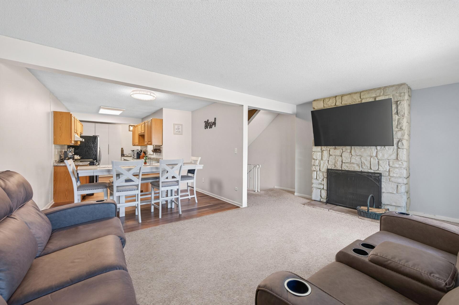 View of Residential at 123 McKnight Road #J, Saint Paul MN 55119, Saint Paul (7 of 37) - Mike Wilen | Minnesota Team Real Estate