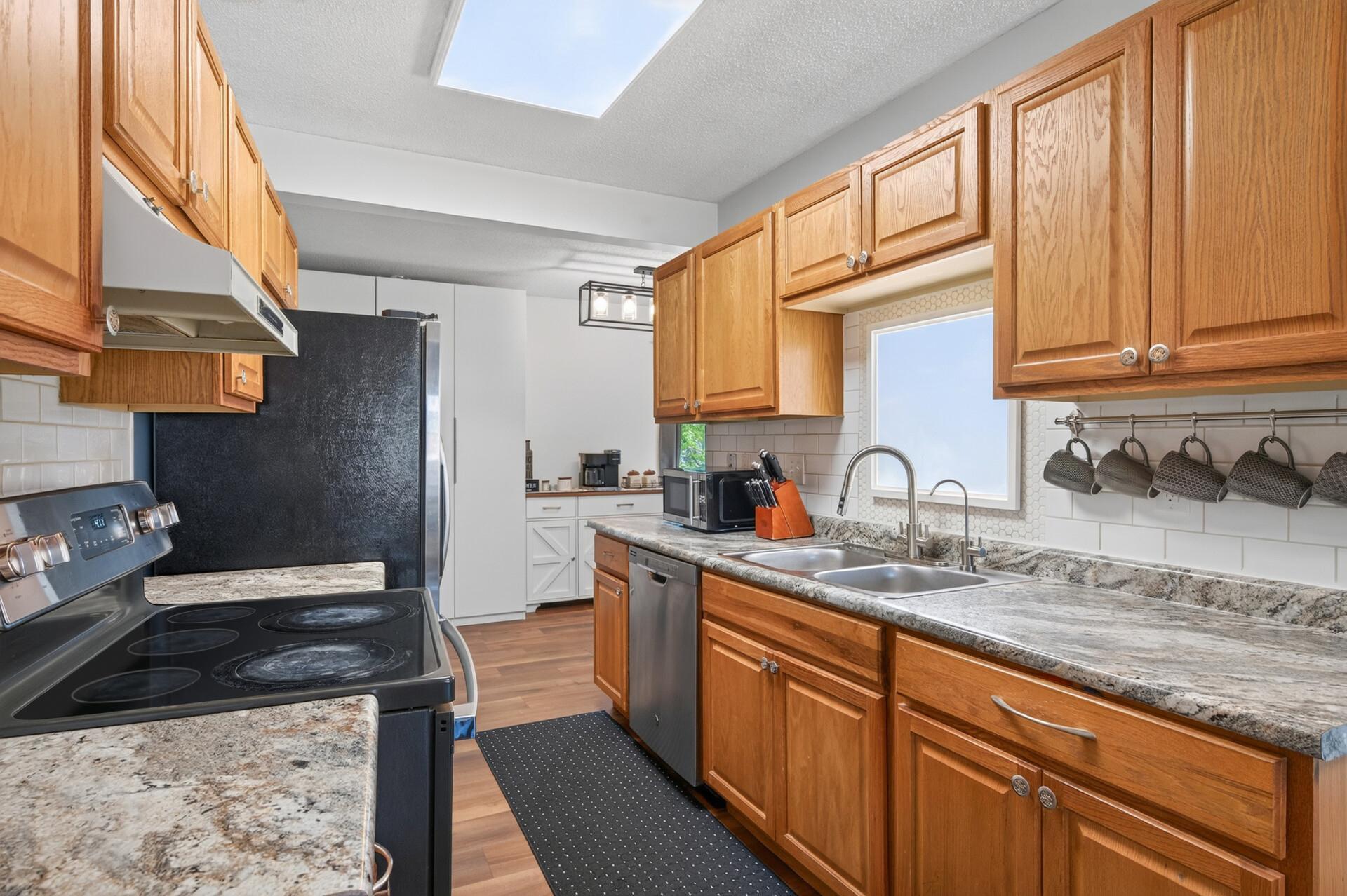 View of Residential at 123 McKnight Road #J, Saint Paul MN 55119, Saint Paul (11 of 37) - Mike Wilen | Minnesota Team Real Estate