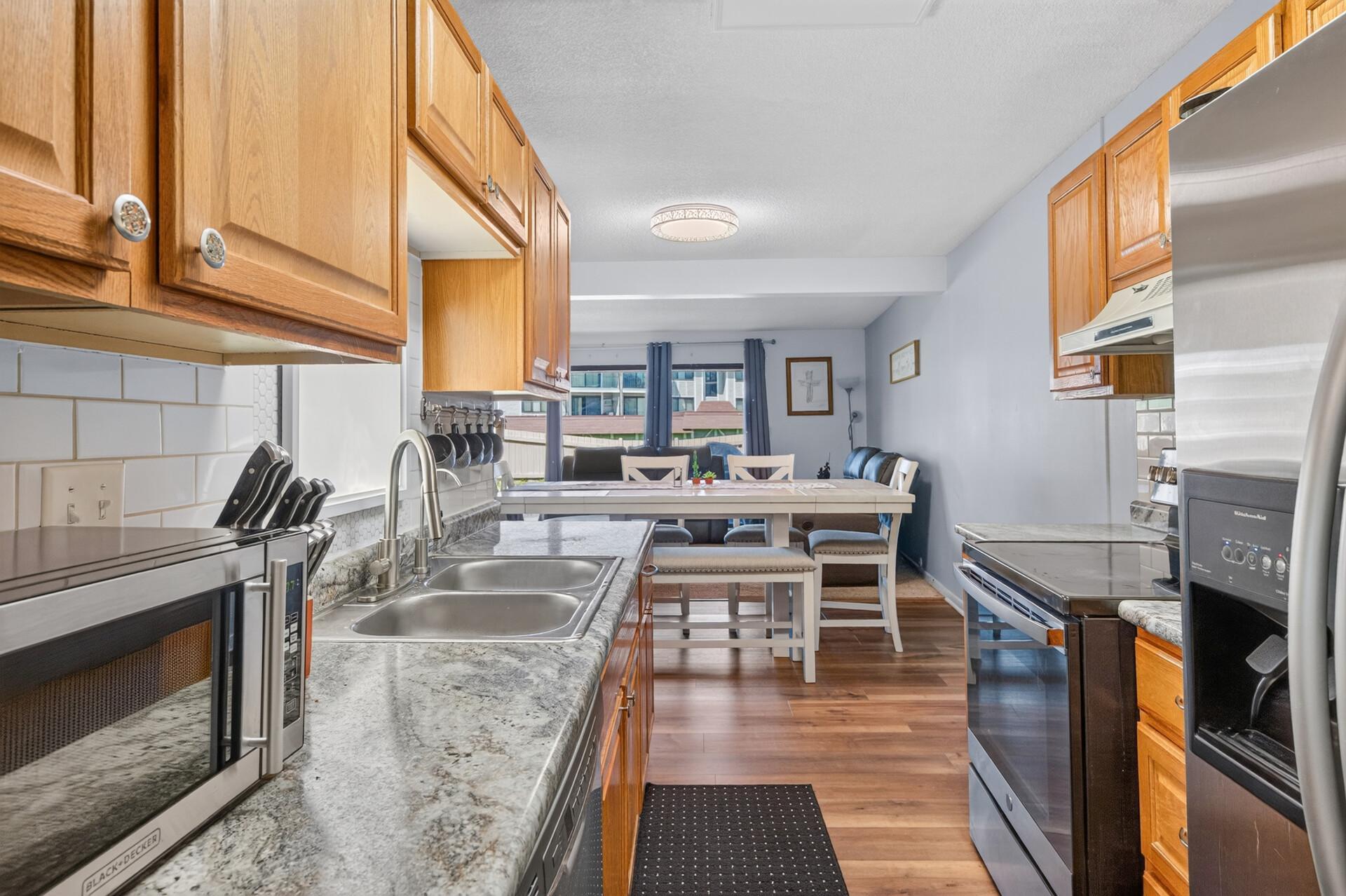 View of Residential at 123 McKnight Road #J, Saint Paul MN 55119, Saint Paul (14 of 37) - Mike Wilen | Minnesota Team Real Estate