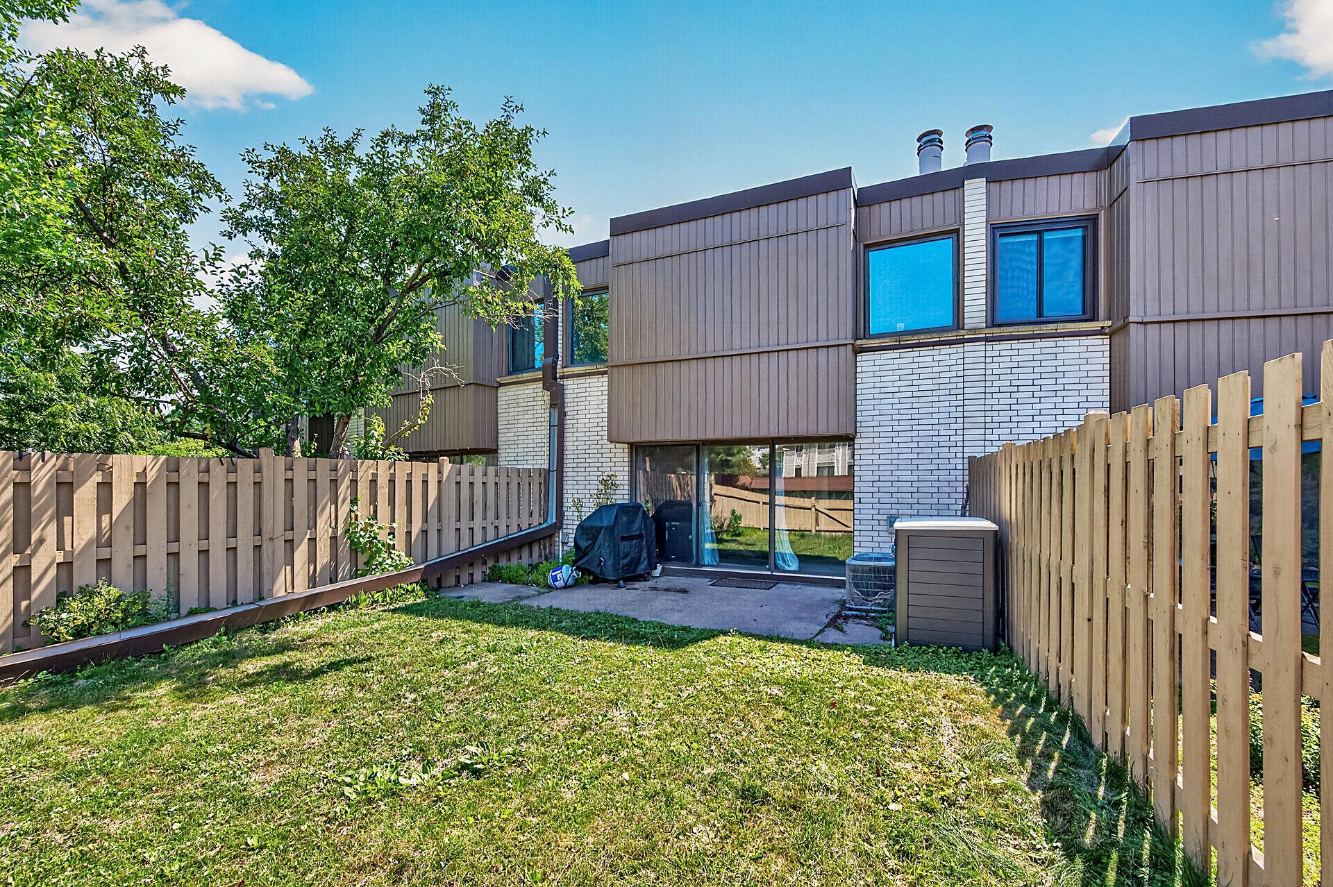 View of Residential at 123 McKnight Road #J, Saint Paul MN 55119, Saint Paul (28 of 37) - Mike Wilen | Minnesota Team Real Estate